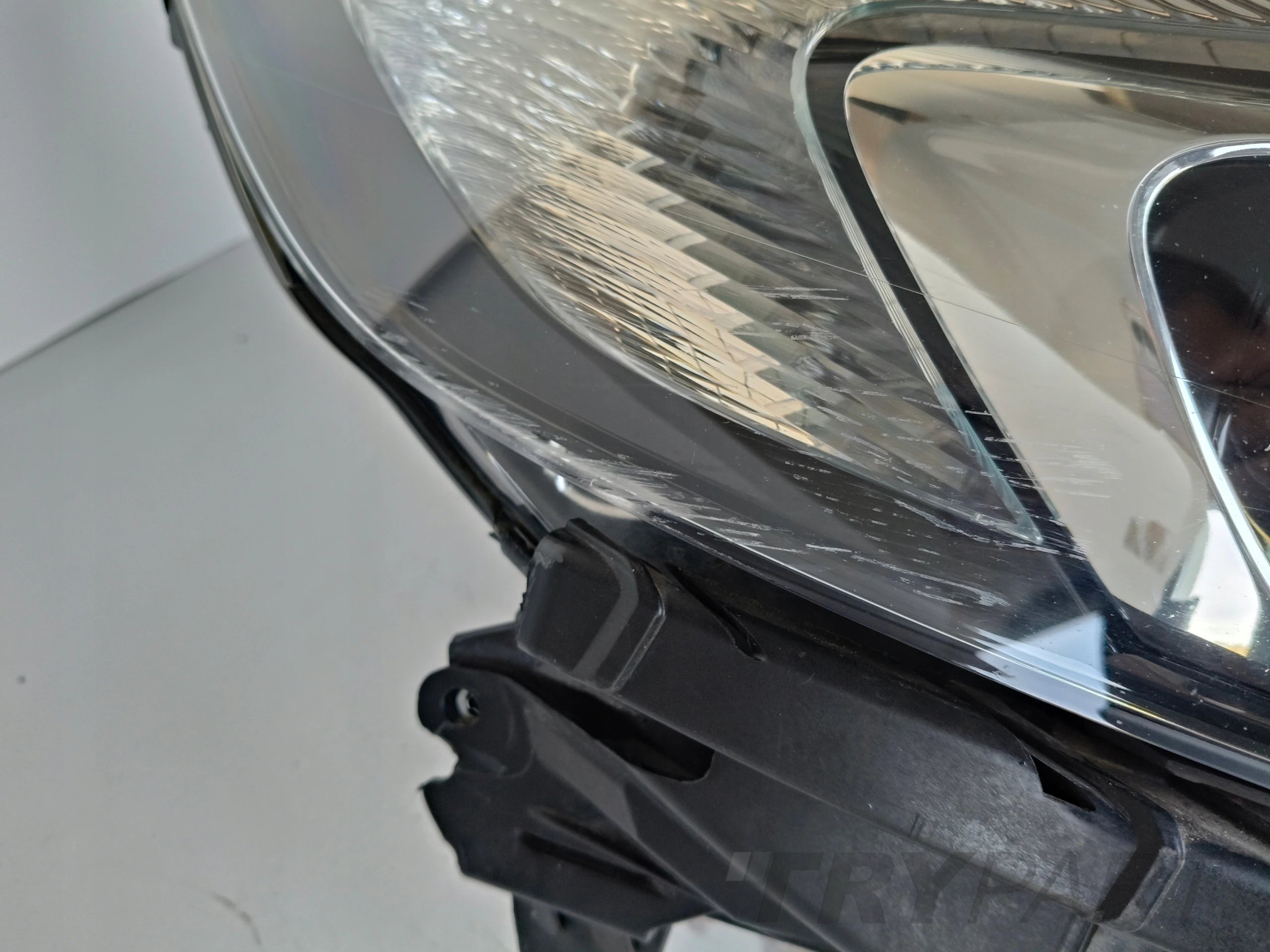 RIGHT HEADLIGHT LAMP FOR OPEL ZAFIRA C 12-16