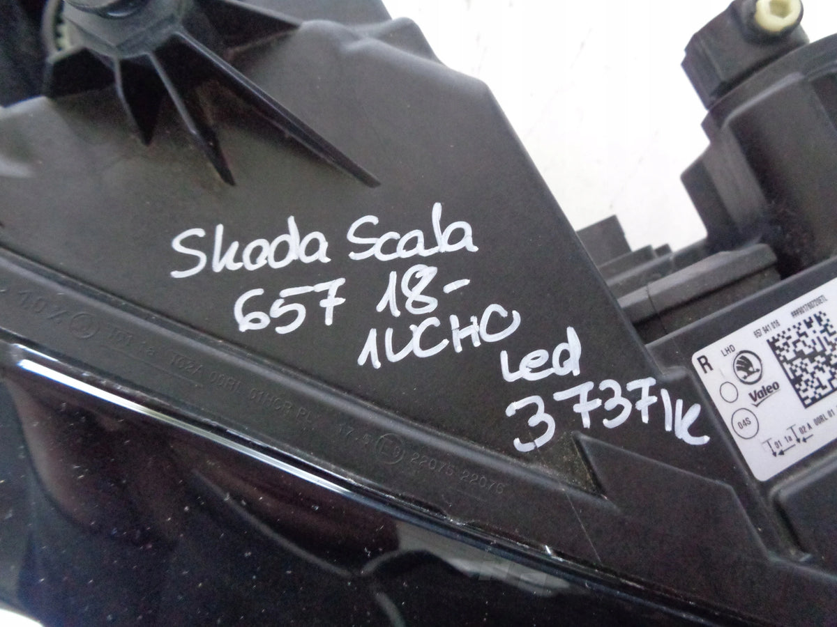 RIGHT HEADLIGHT LAMP FOR SKODA SCALA 657 18- LED