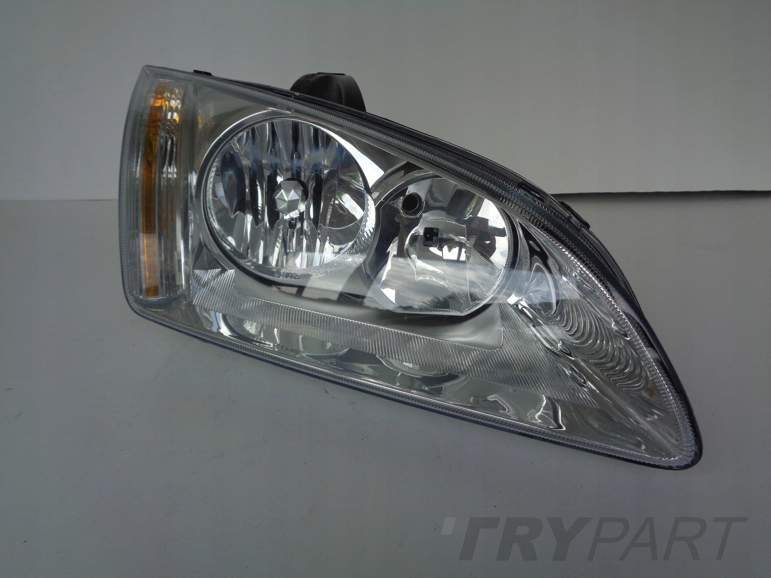 RIGHT HEADLIGHT LAMP FORD FOCUS MK2 04-07