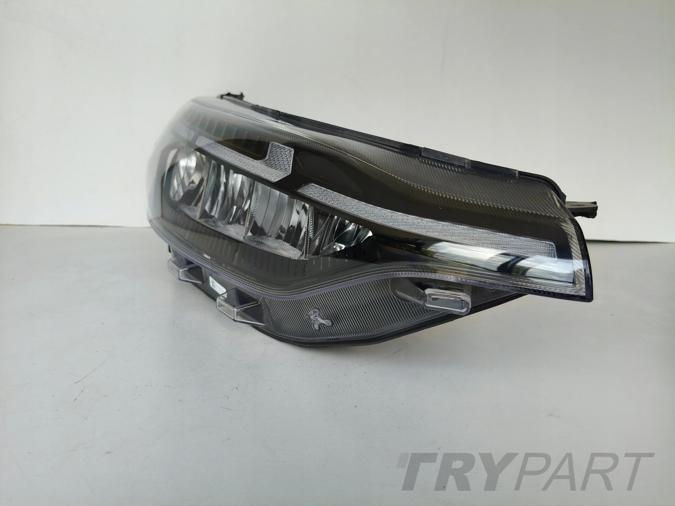 RIGHT HEADLIGHT LAMP FORD TRANSIT CUSTOM II 23- LED
