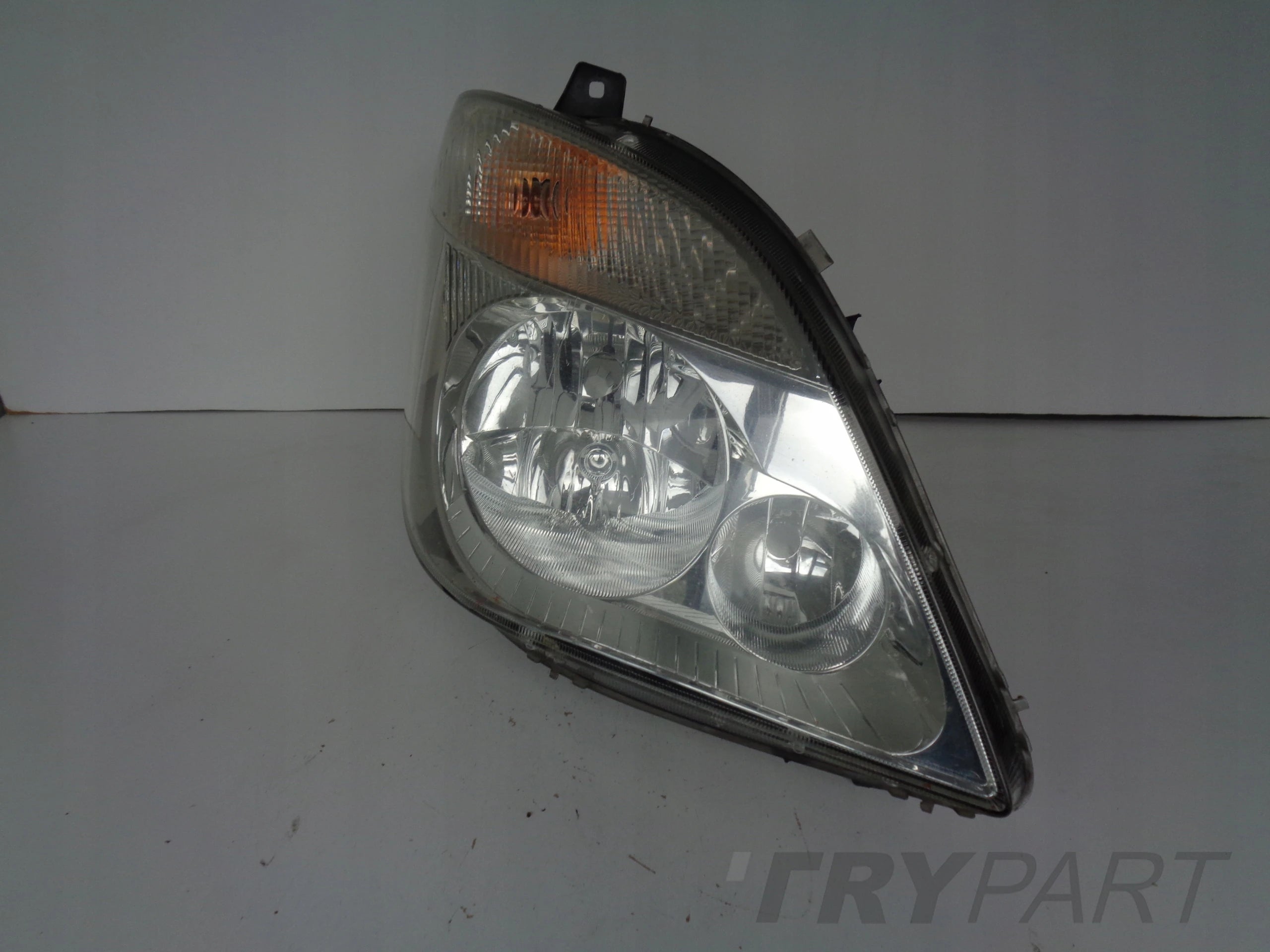 RIGHT HEADLIGHT LAMP MERCEDES SPRINTER W906 06-13