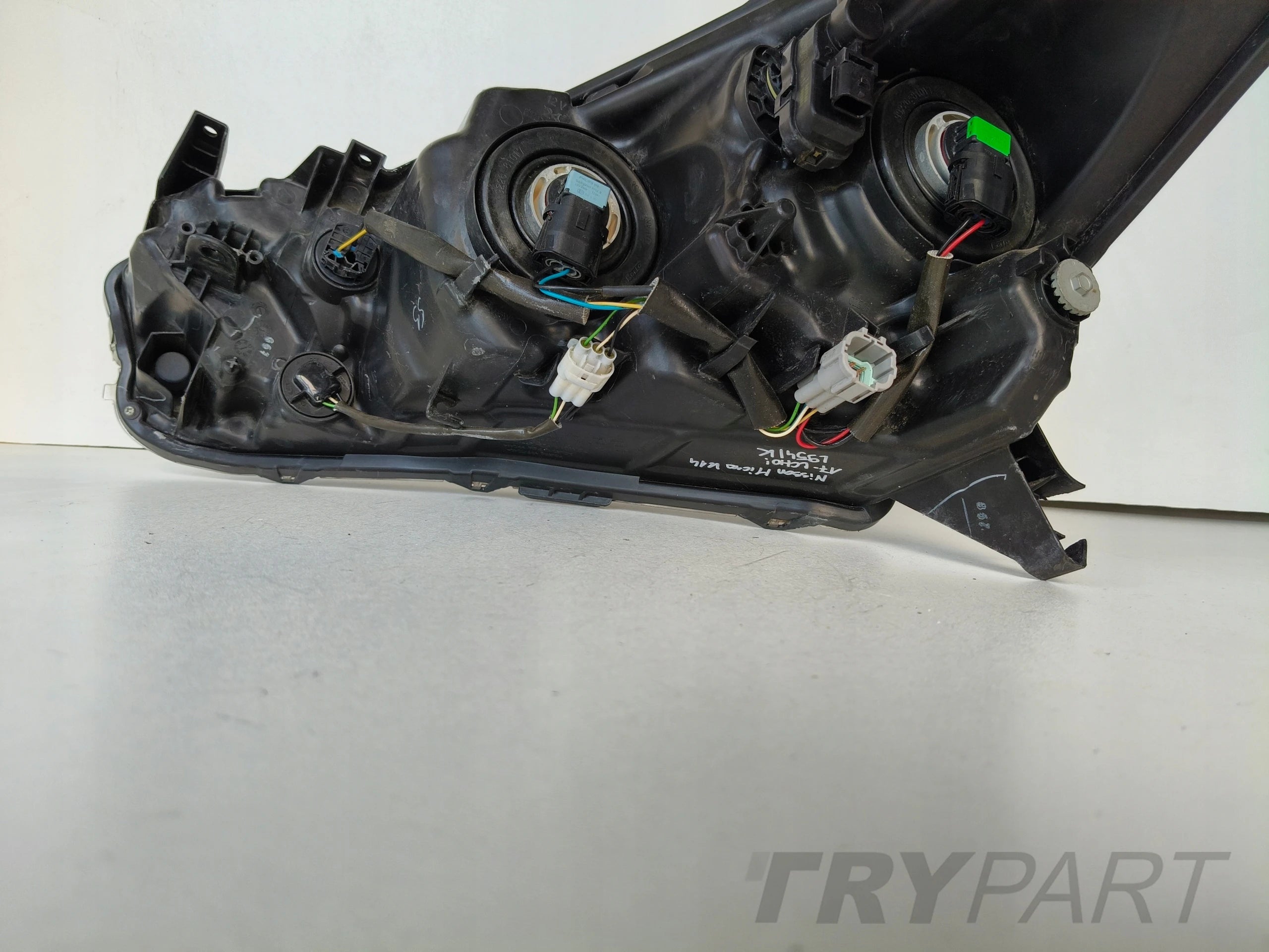 RIGHT HEADLIGHT LAMP NISSAN MICRA K14 17-