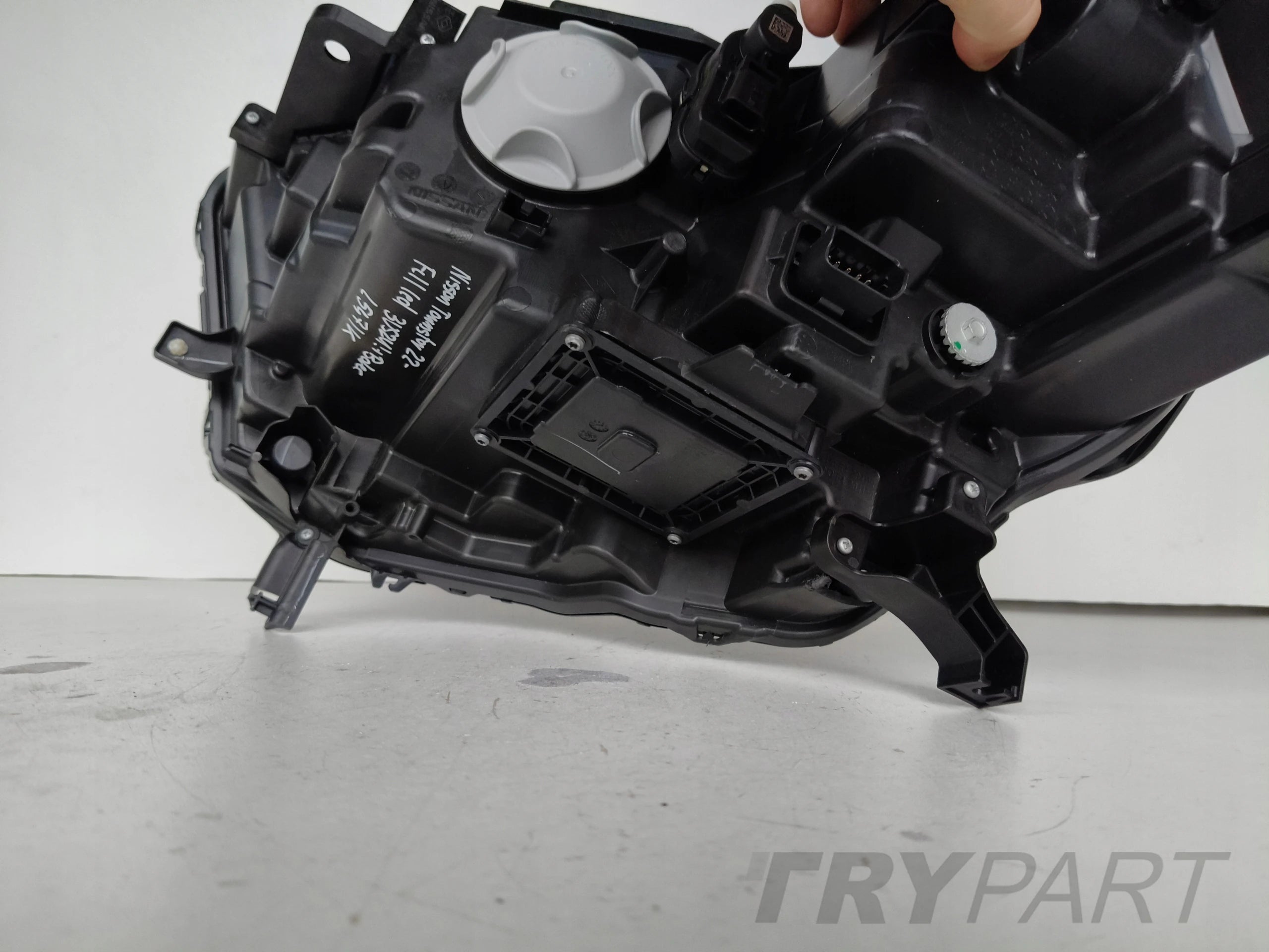 RIGHT HEADLIGHT LAMP NISSAN TOWNSTAR 22- LED