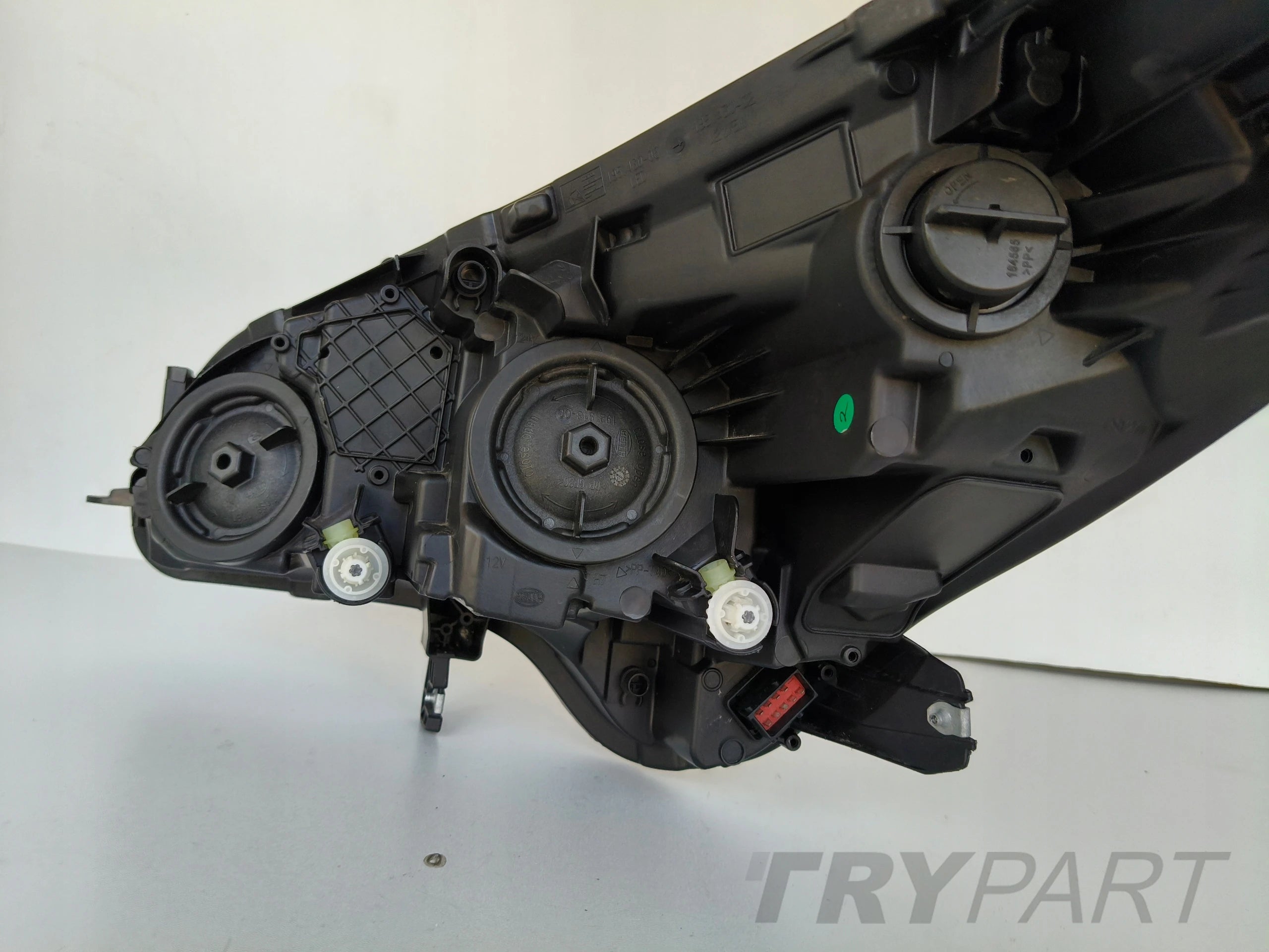 RIGHT HEADLIGHT LAMP OPEL CORSA E 14-