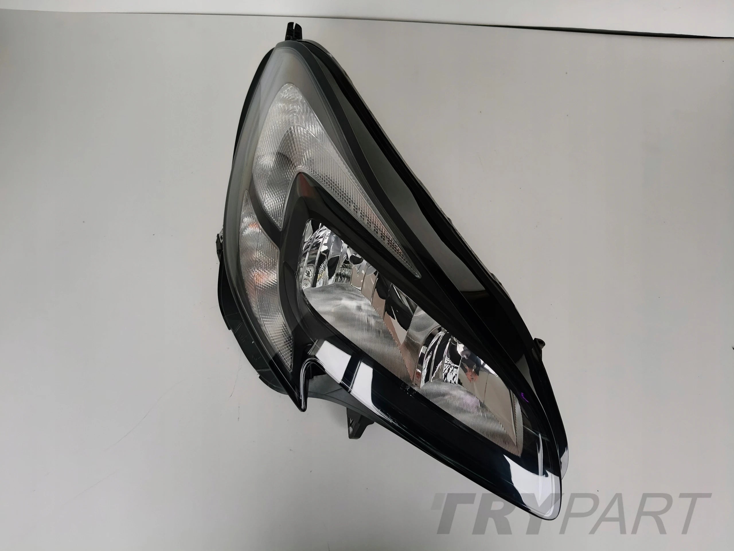 RIGHT HEADLIGHT LAMP OPEL CORSA E 14-
