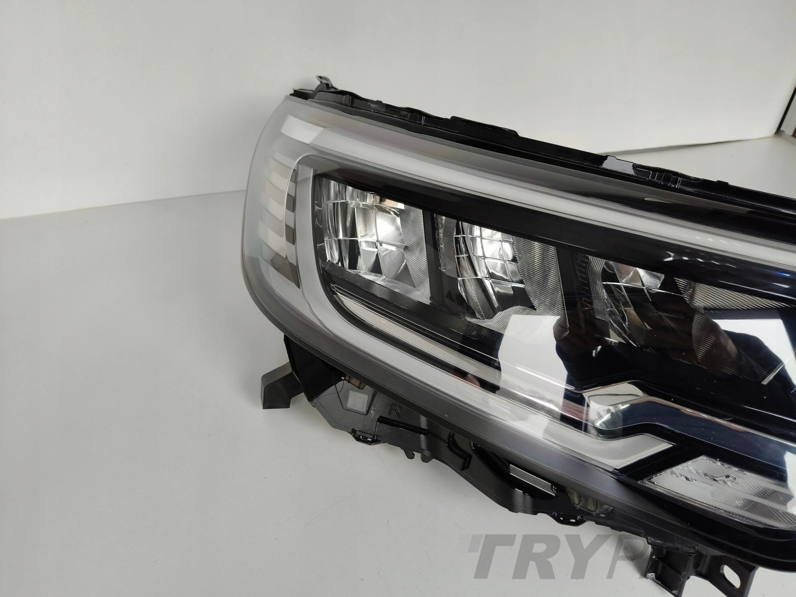 RIGHT HEADLIGHT LAMP RENAULT KANGOO IV 21- FULL LED