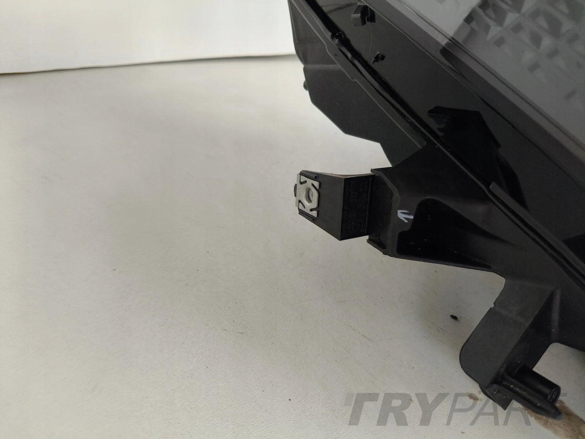RIGHT HEADLIGHT LAMP SEAT CUPRA BORN 10E 21- FULL LED
