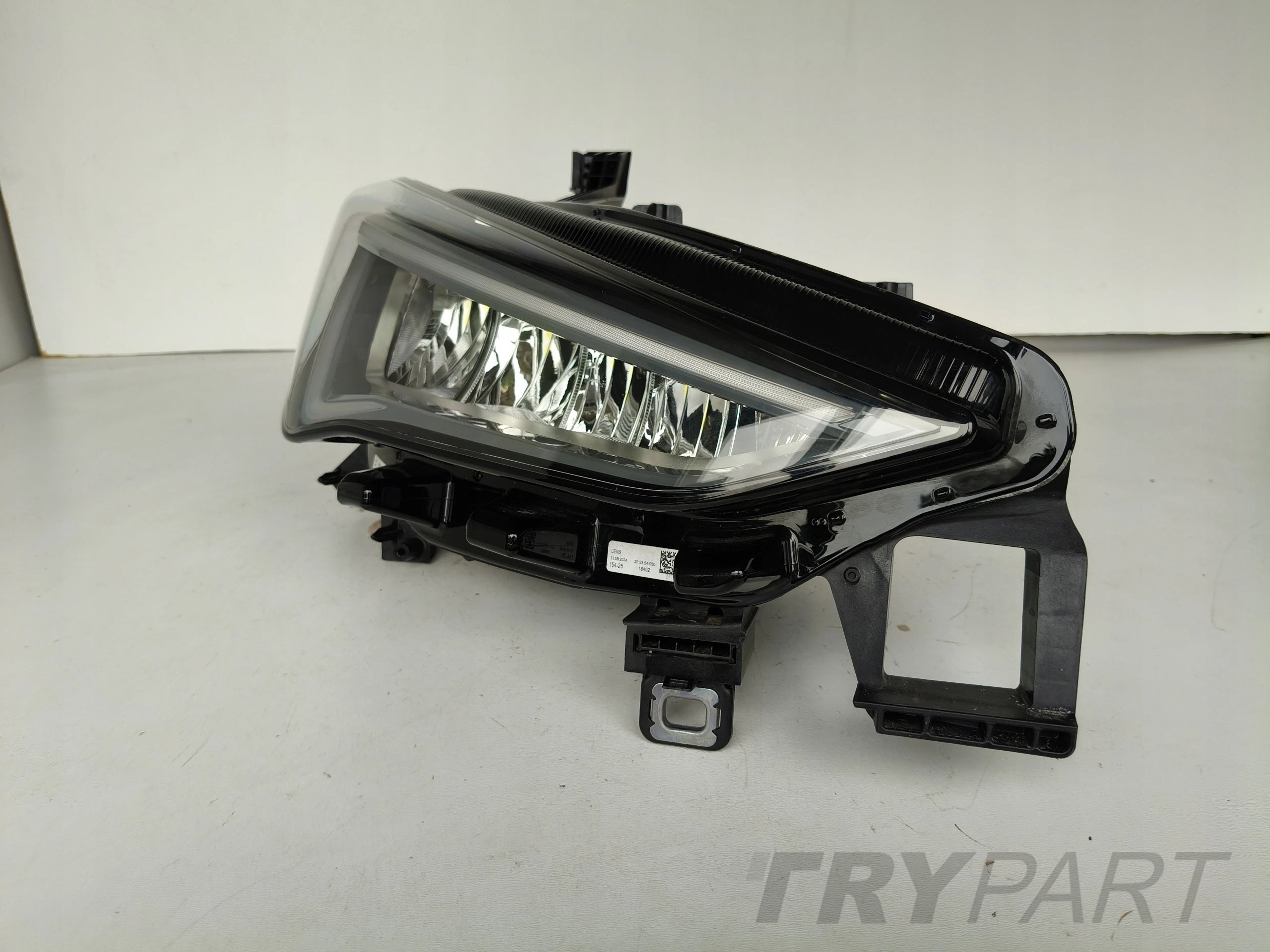 RIGHT HEADLIGHT LAMP SEAT CUPRA BORN 10E 21- FULL LED