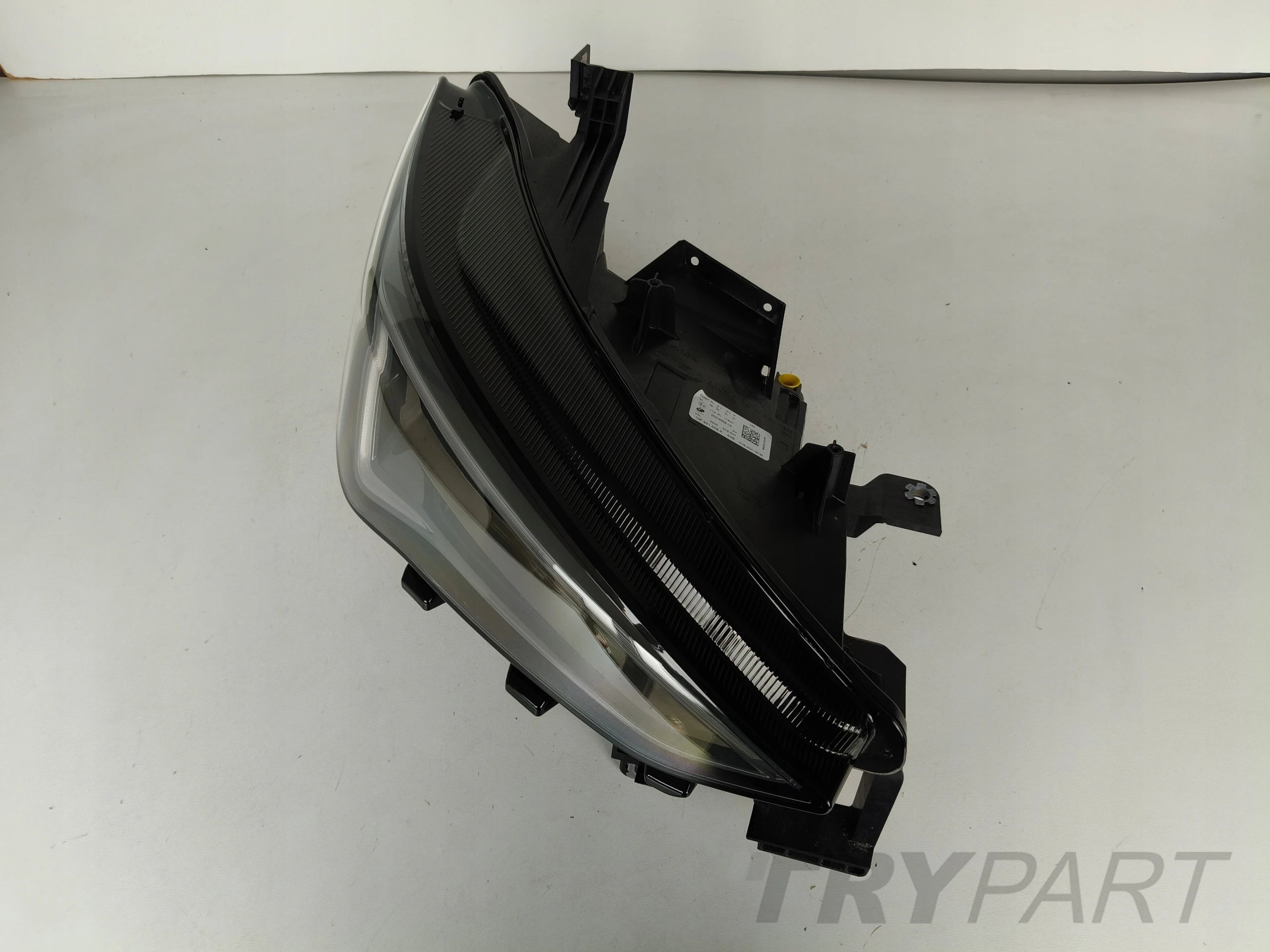 RIGHT HEADLIGHT LAMP SEAT CUPRA BORN 10E 21- FULL LED