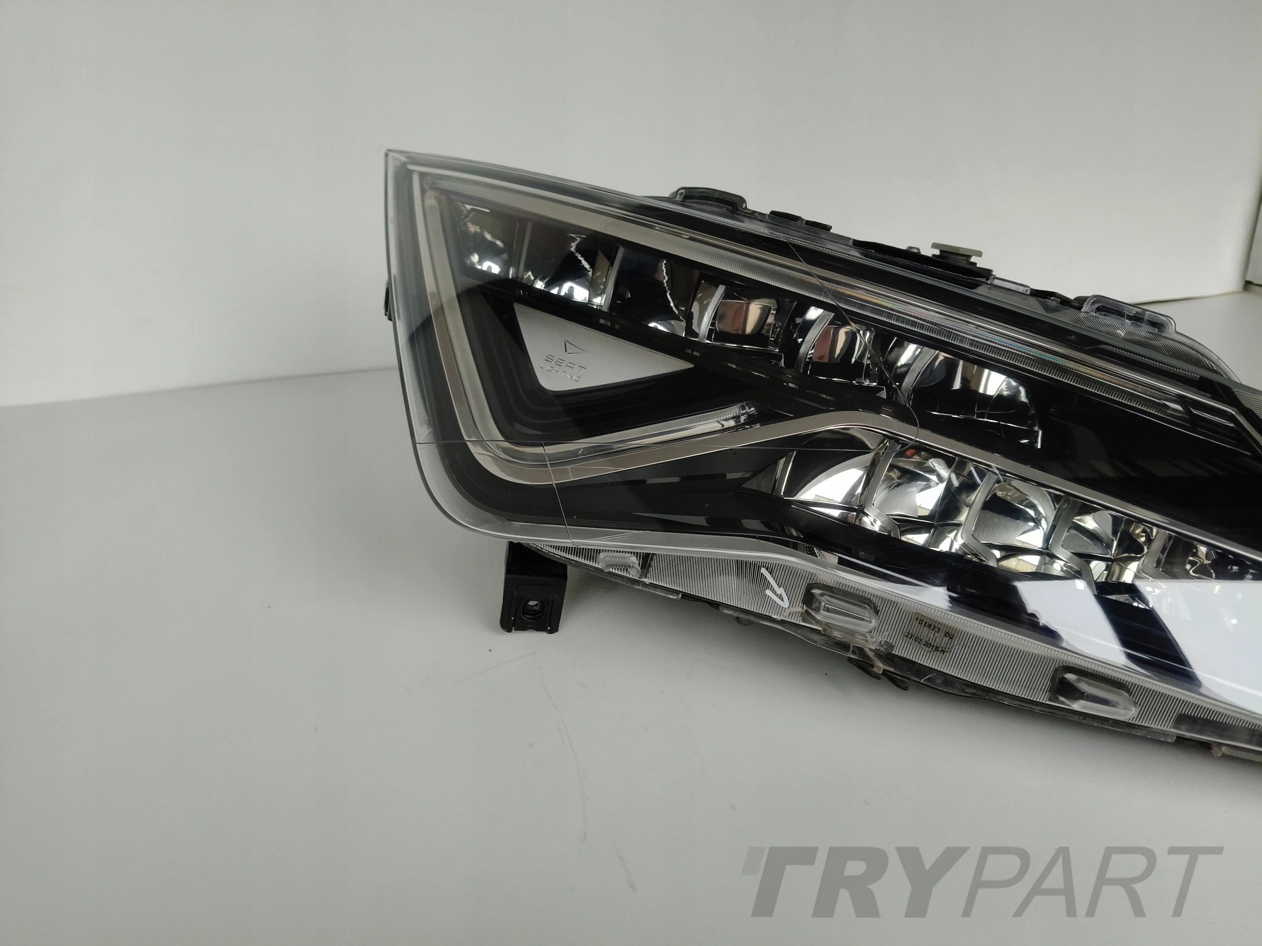RIGHT HEADLIGHT LAMP SEAT LEON III 3 5F 5F0 17- LIFT FULL LED