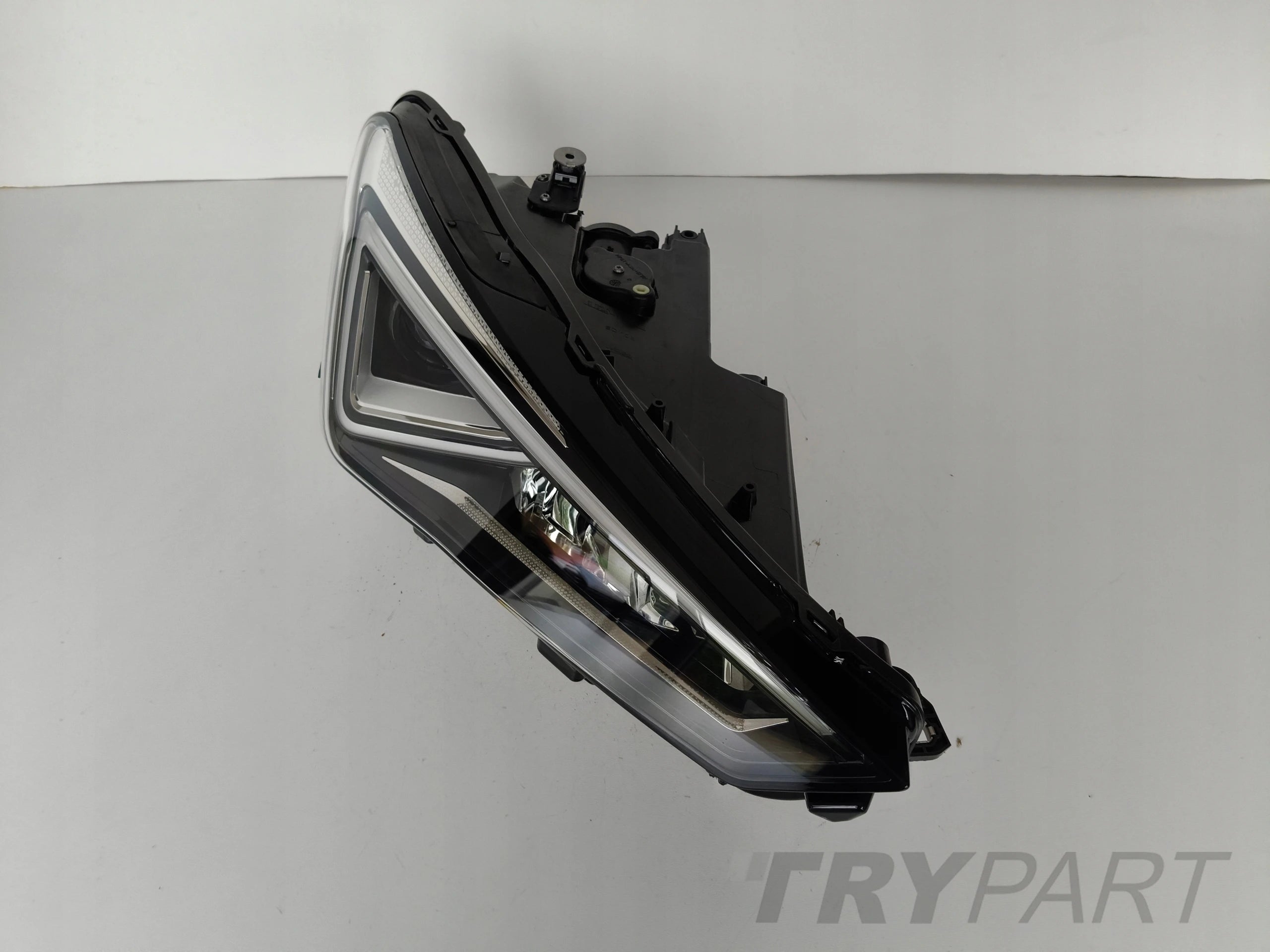 RIGHT HEADLIGHT LAMP SEAT TARRACO 5FJ 18- FULL LED