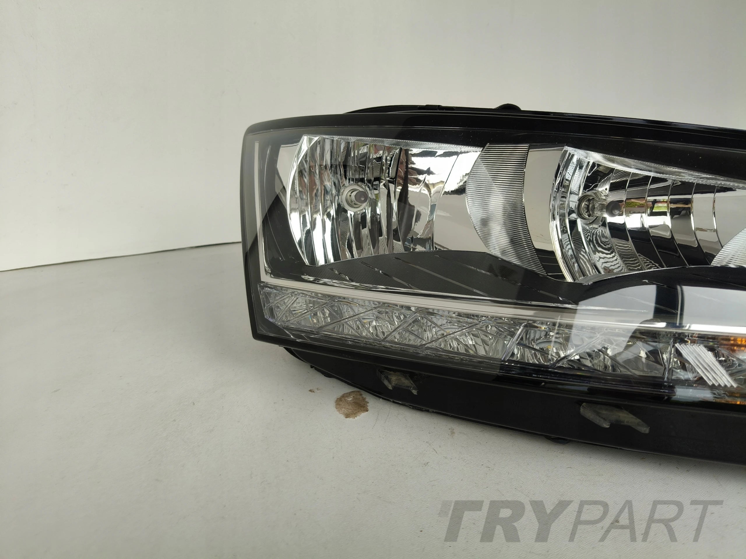 RIGHT HEADLIGHT LAMP SKODA FABIA III 3 6V 6V0 18- LIFT LED