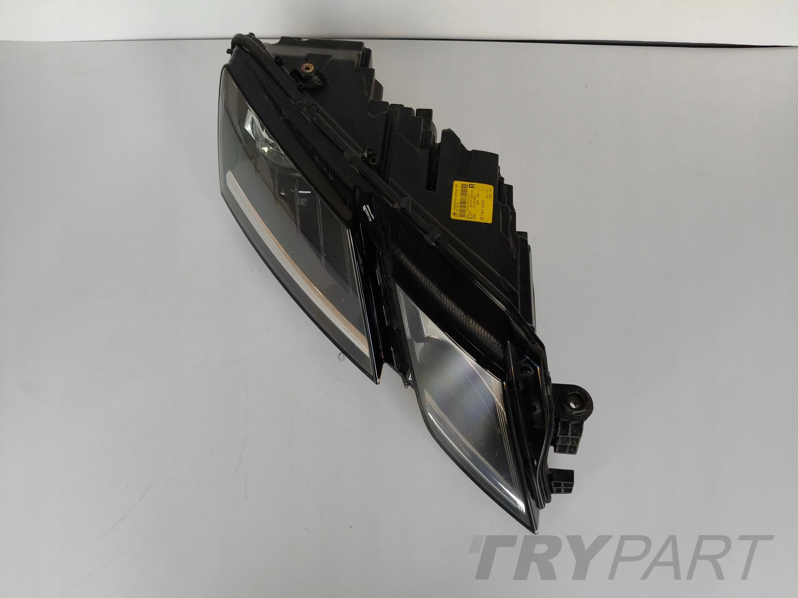 RIGHT HEADLIGHT LAMP SKODA OCTAVIA III 3 5E 5E0 16- LIFT FULL LED