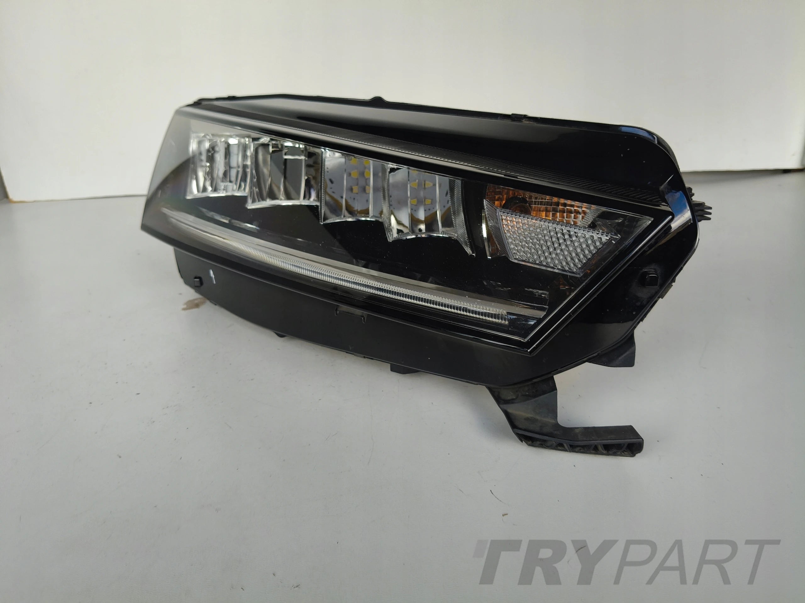 RIGHT HEADLIGHT LAMP SKODA OCTAVIA IV 4 5E3 20- FULL LED