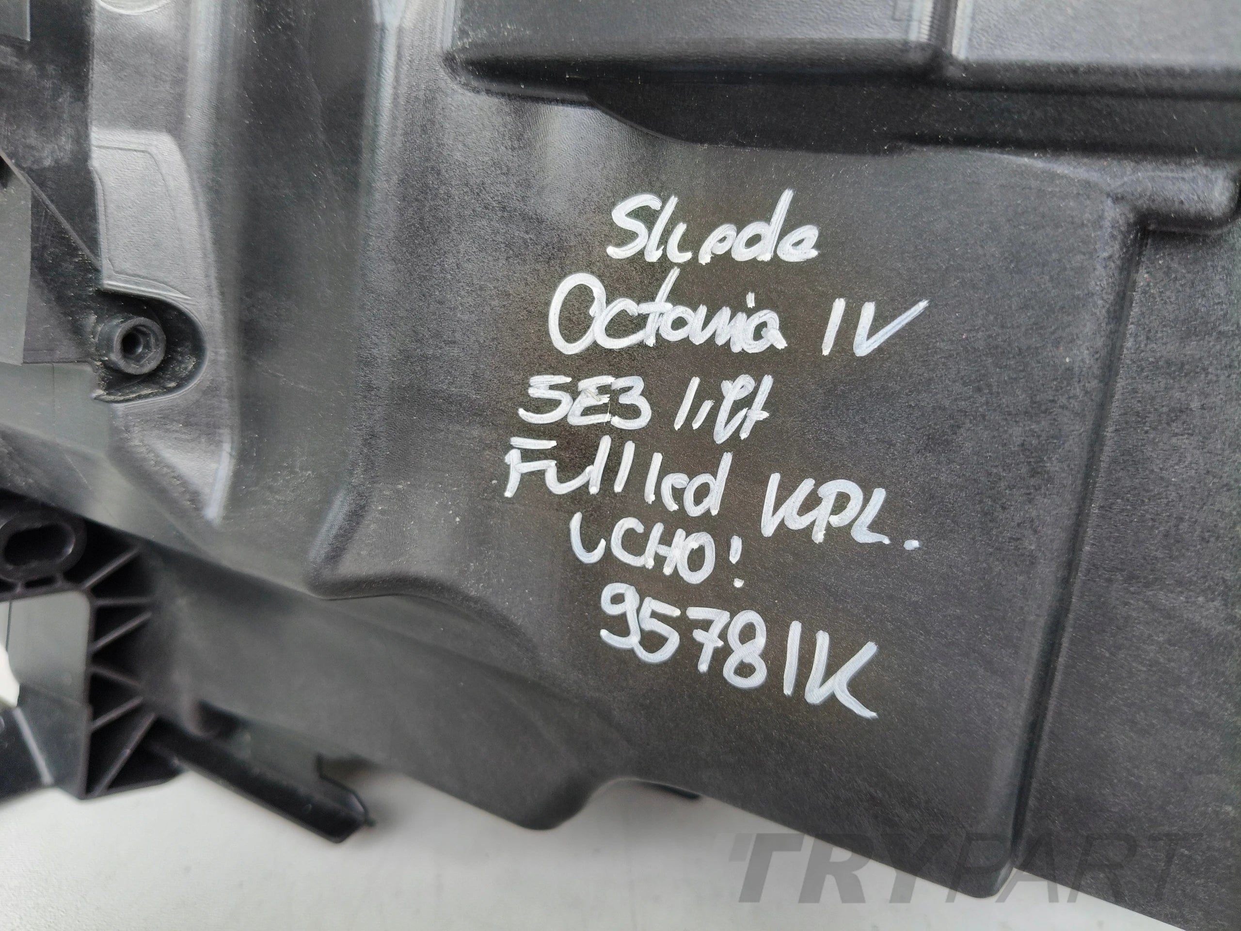 RIGHT HEADLIGHT LAMP SKODA OCTAVIA IV 4 5E3 23- LIFT FULL LED