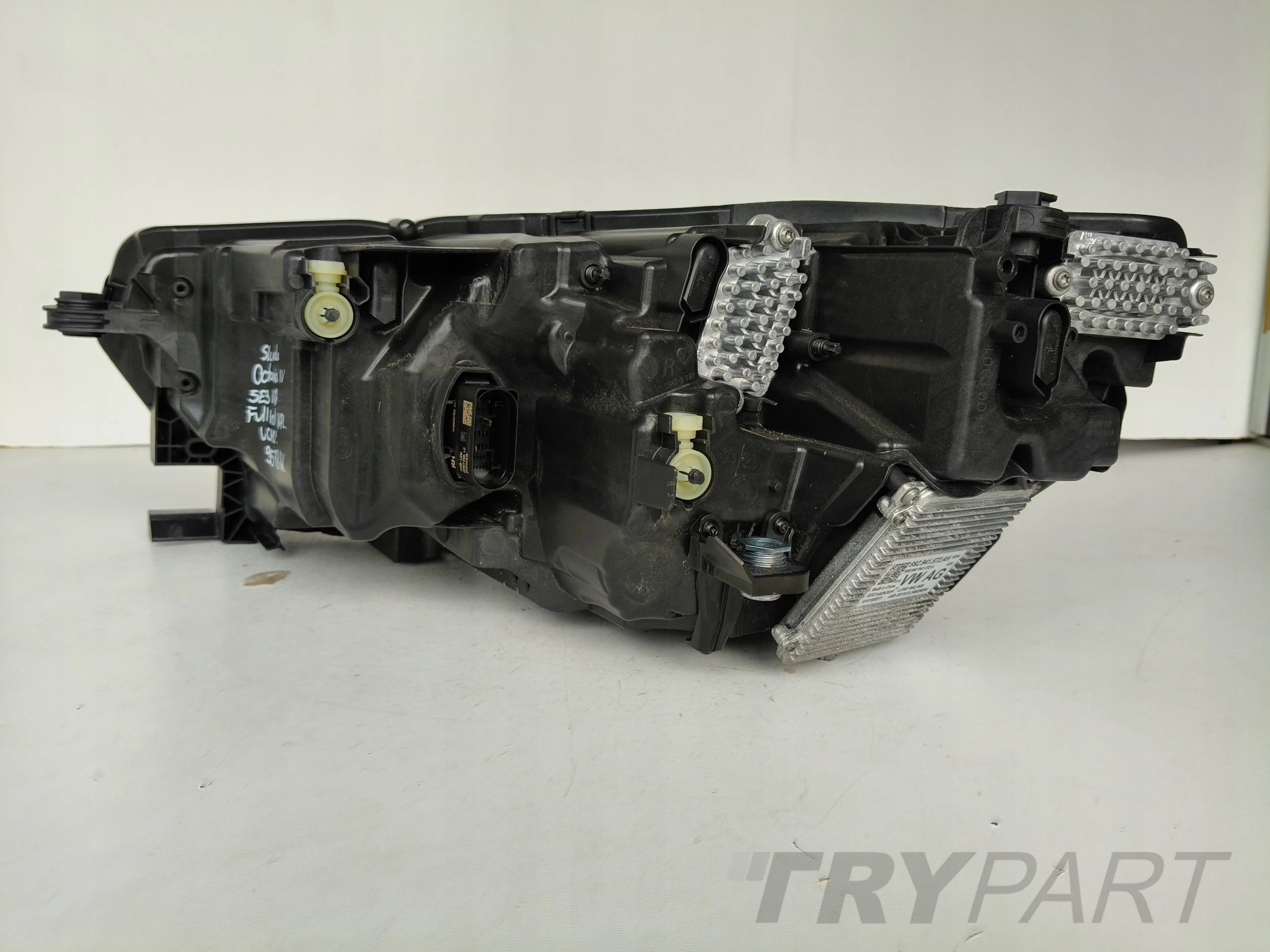 RIGHT HEADLIGHT LAMP SKODA OCTAVIA IV 4 5E3 23- LIFT FULL LED