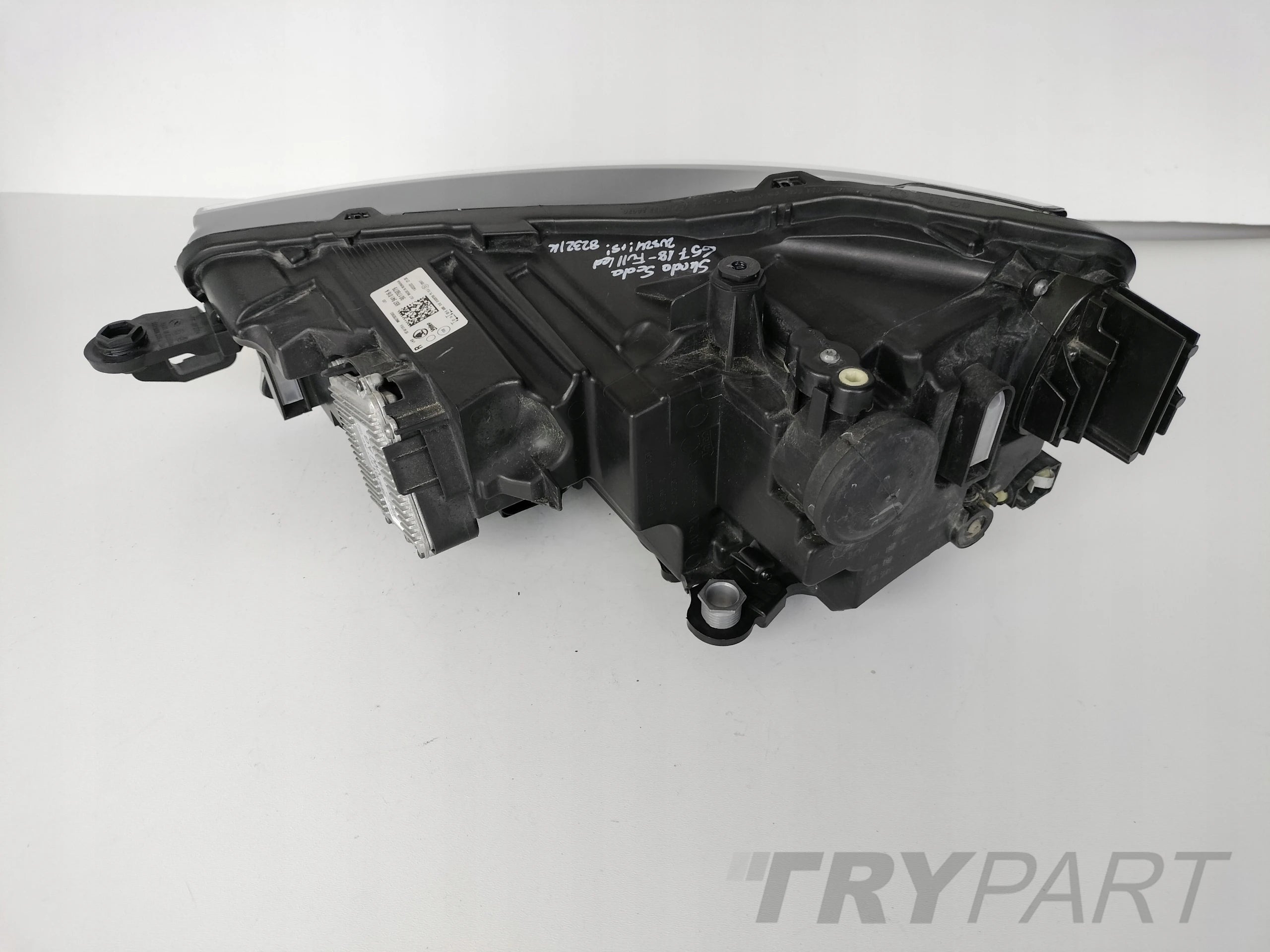 RIGHT HEADLIGHT LAMP SKODA SCALA 657 18- FULL LED