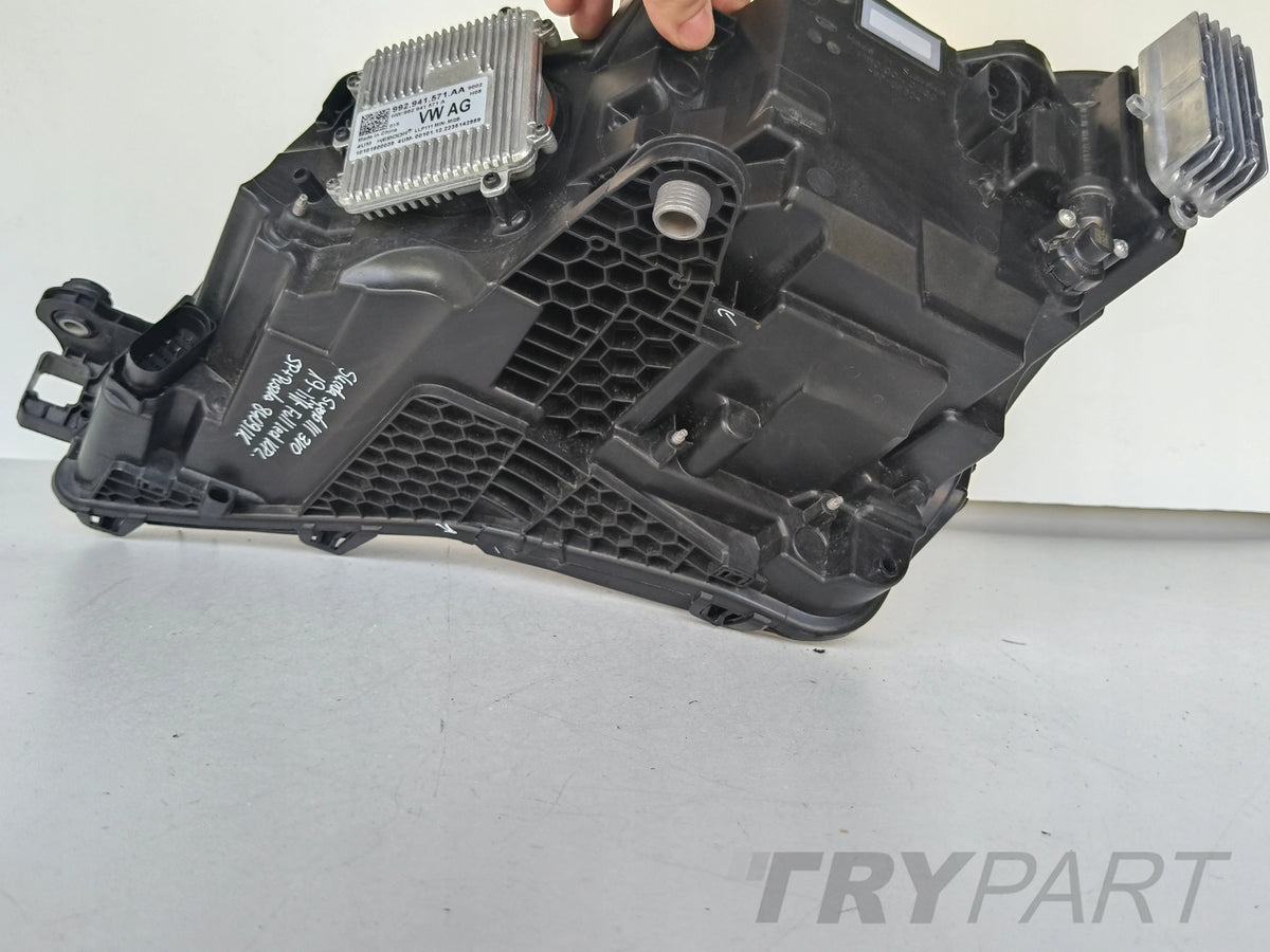 RIGHT HEADLIGHT LAMP SKODA SUPERB III 3V 3V0 19- FACELIFT FULL LED
