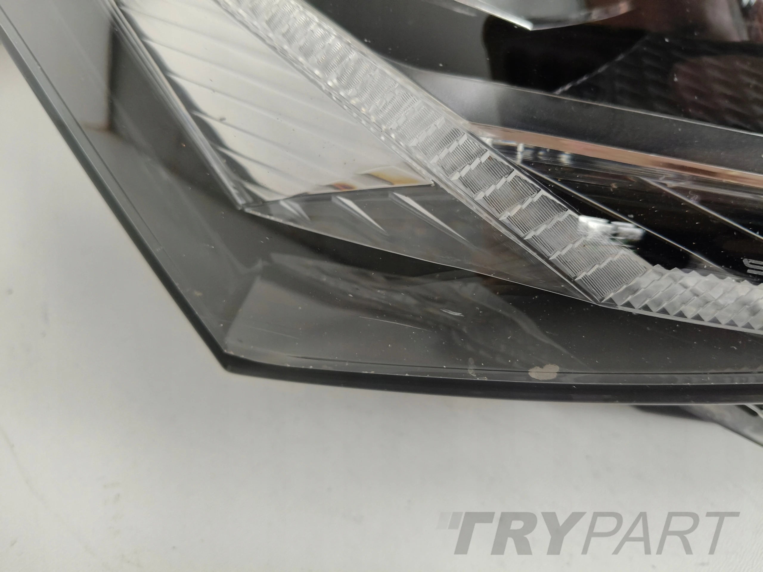 RIGHT HEADLIGHT LAMP SKODA SUPERB IV 4 3P0 23- FULL LED