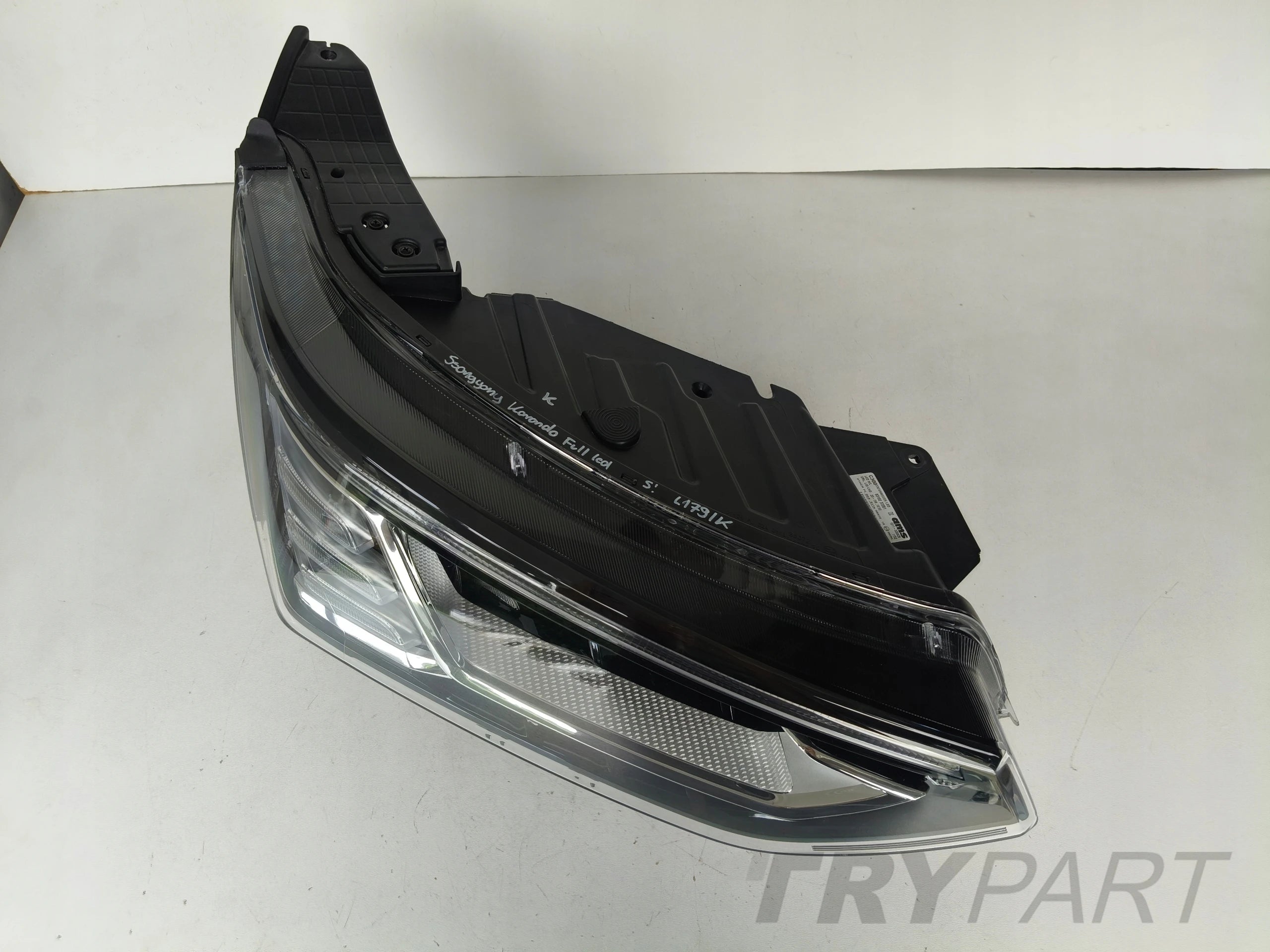 RIGHT HEADLIGHT LAMP SSANGYONG KORANDO LIFT FULL LED
