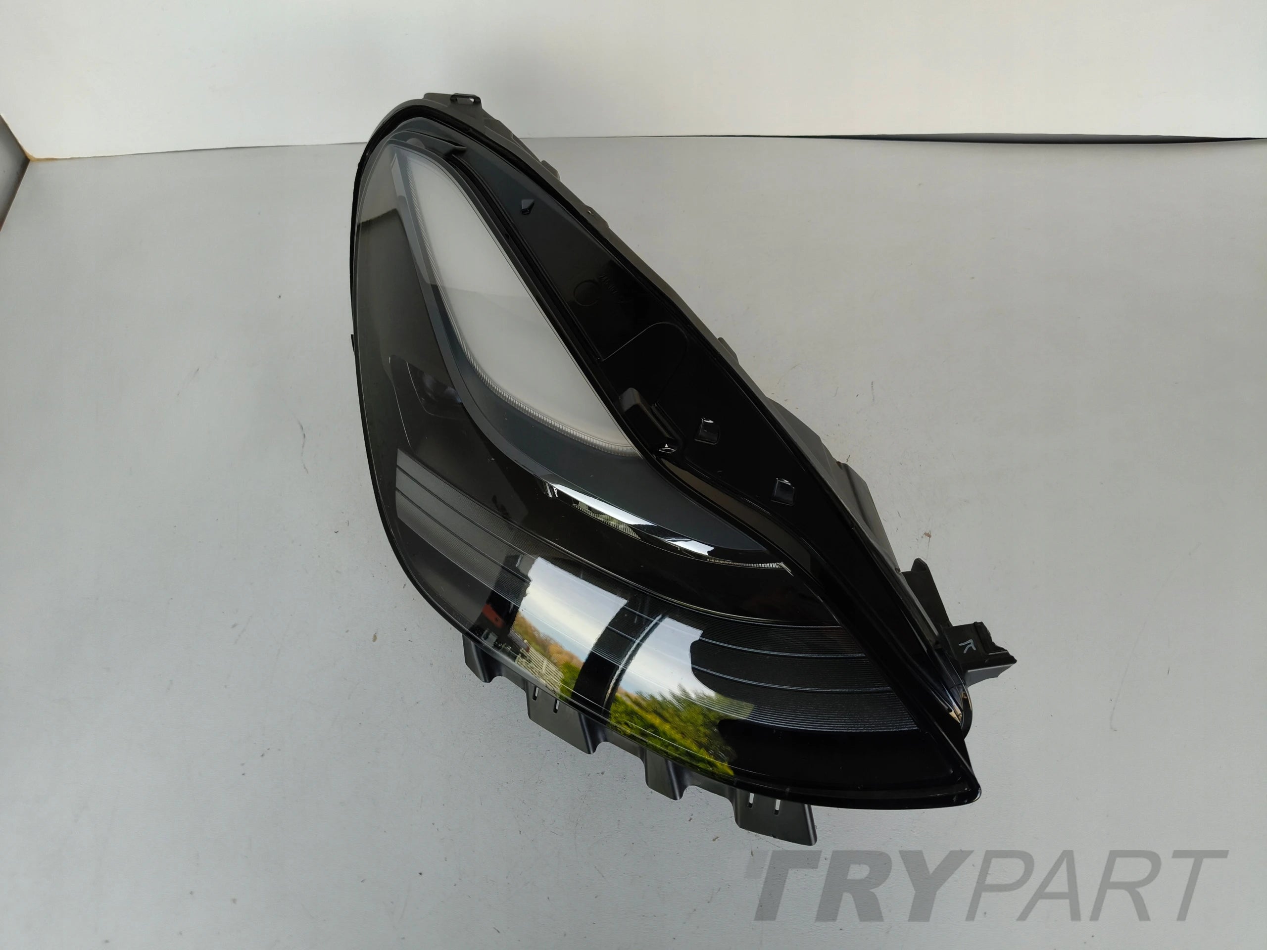RIGHT HEADLIGHT LAMP TESLA MODEL 3 Y 20- LIFT FULL LED