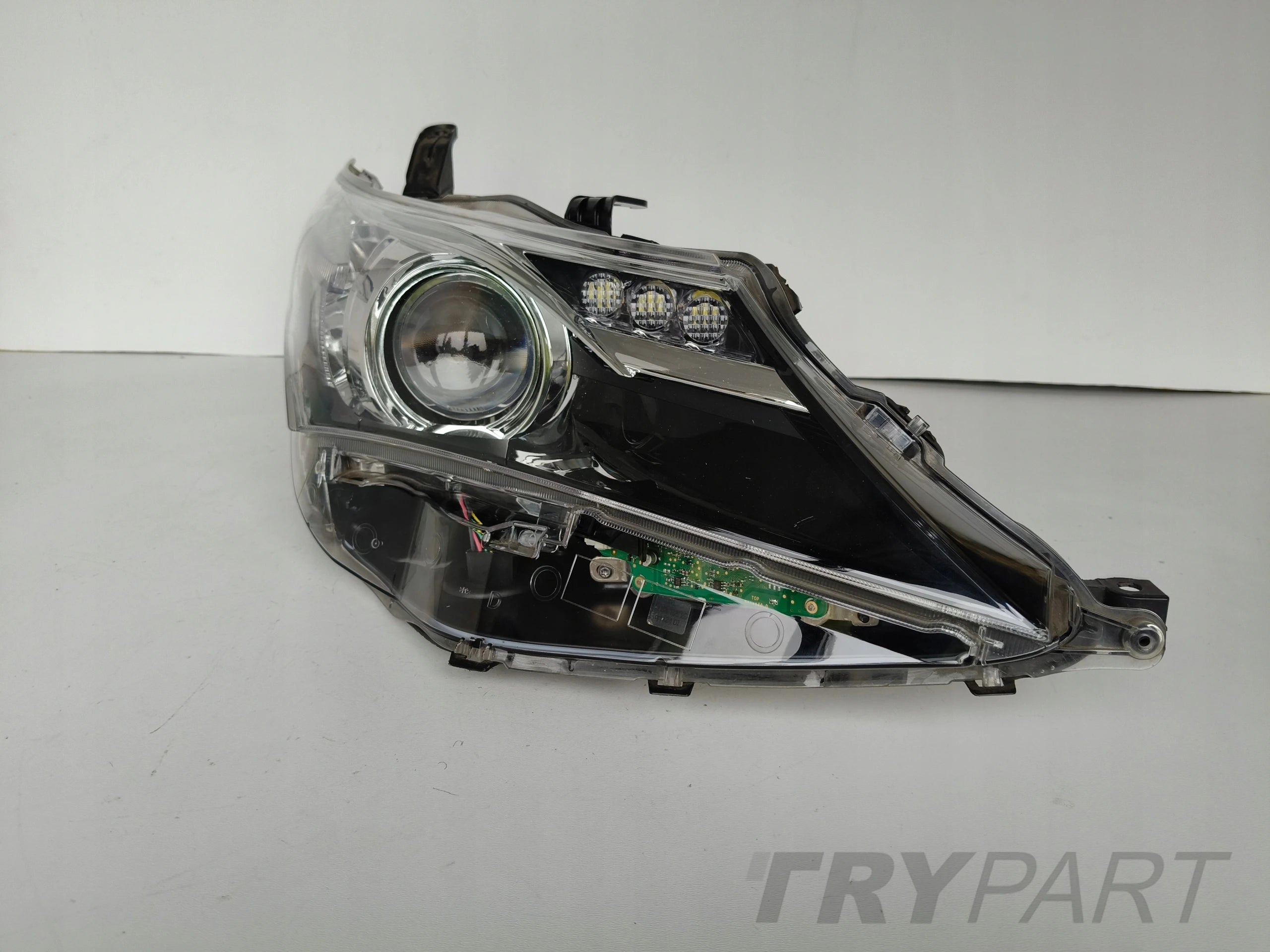 RIGHT HEADLIGHT LAMP TOYOTA AURIS II 12-15 LED