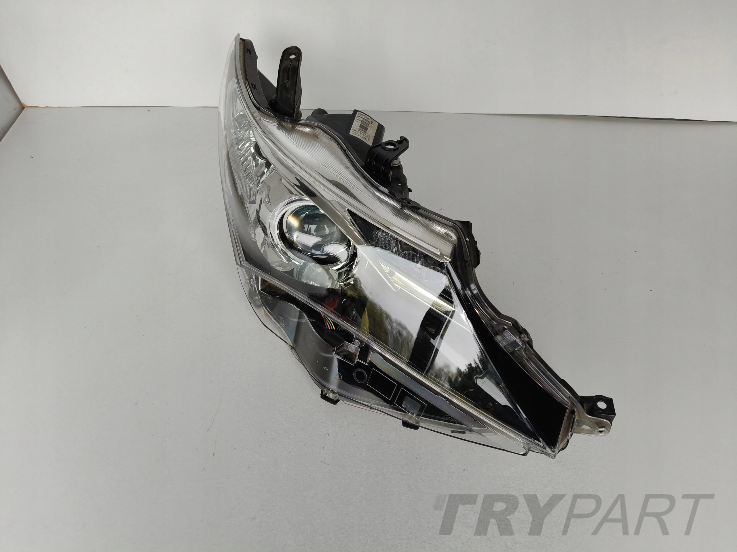 RIGHT HEADLIGHT LAMP TOYOTA AURIS II 12-15 LED