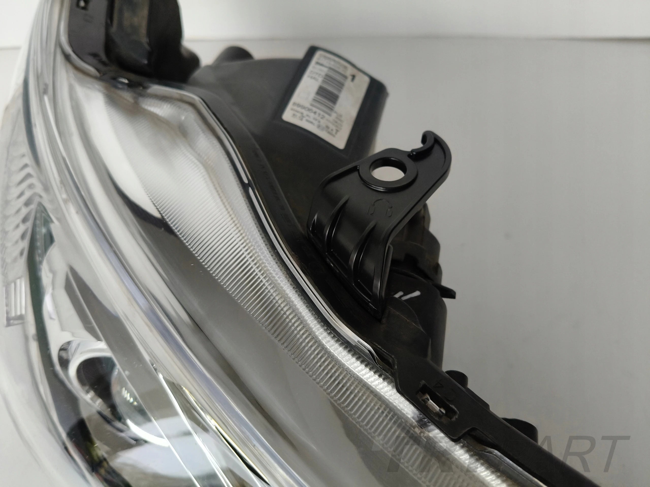 RIGHT HEADLIGHT LAMP TOYOTA AURIS II 12-15 LED