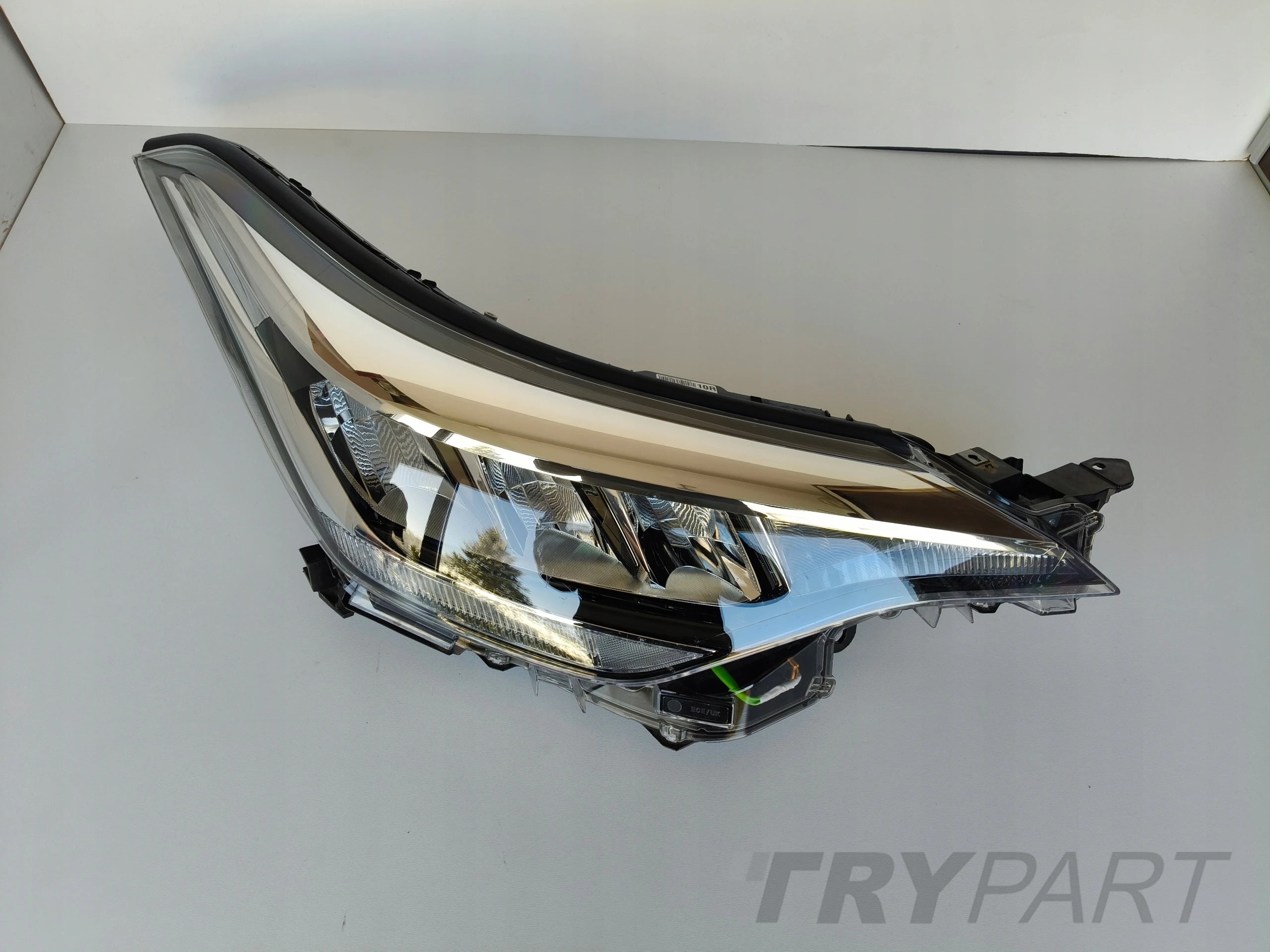 RIGHT HEADLIGHT LAMP TOYOTA CHR 20- LIFT FULL LED