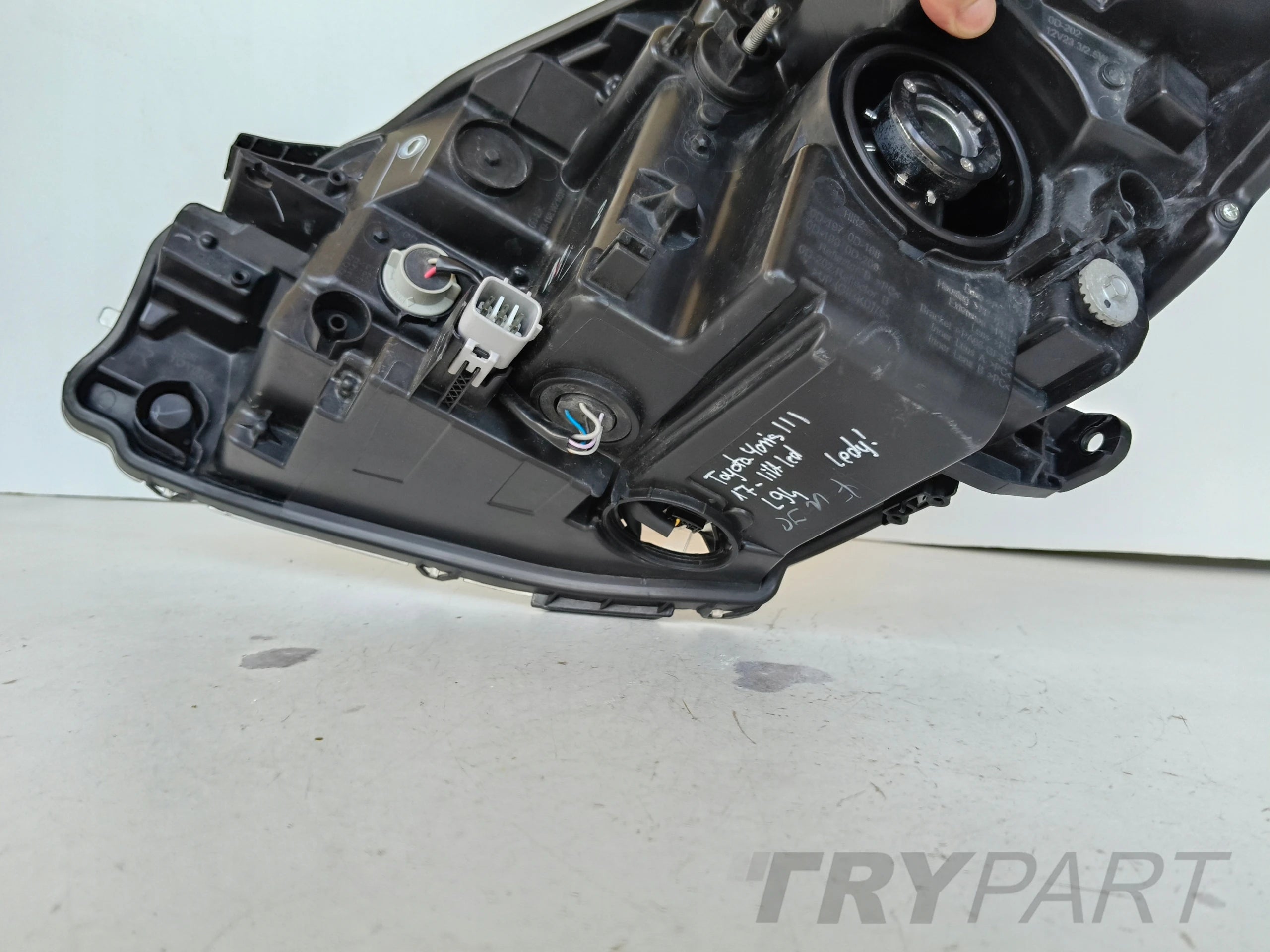 RIGHT HEADLIGHT LAMP TOYOTA YARIS III 17- FACELIFT LED