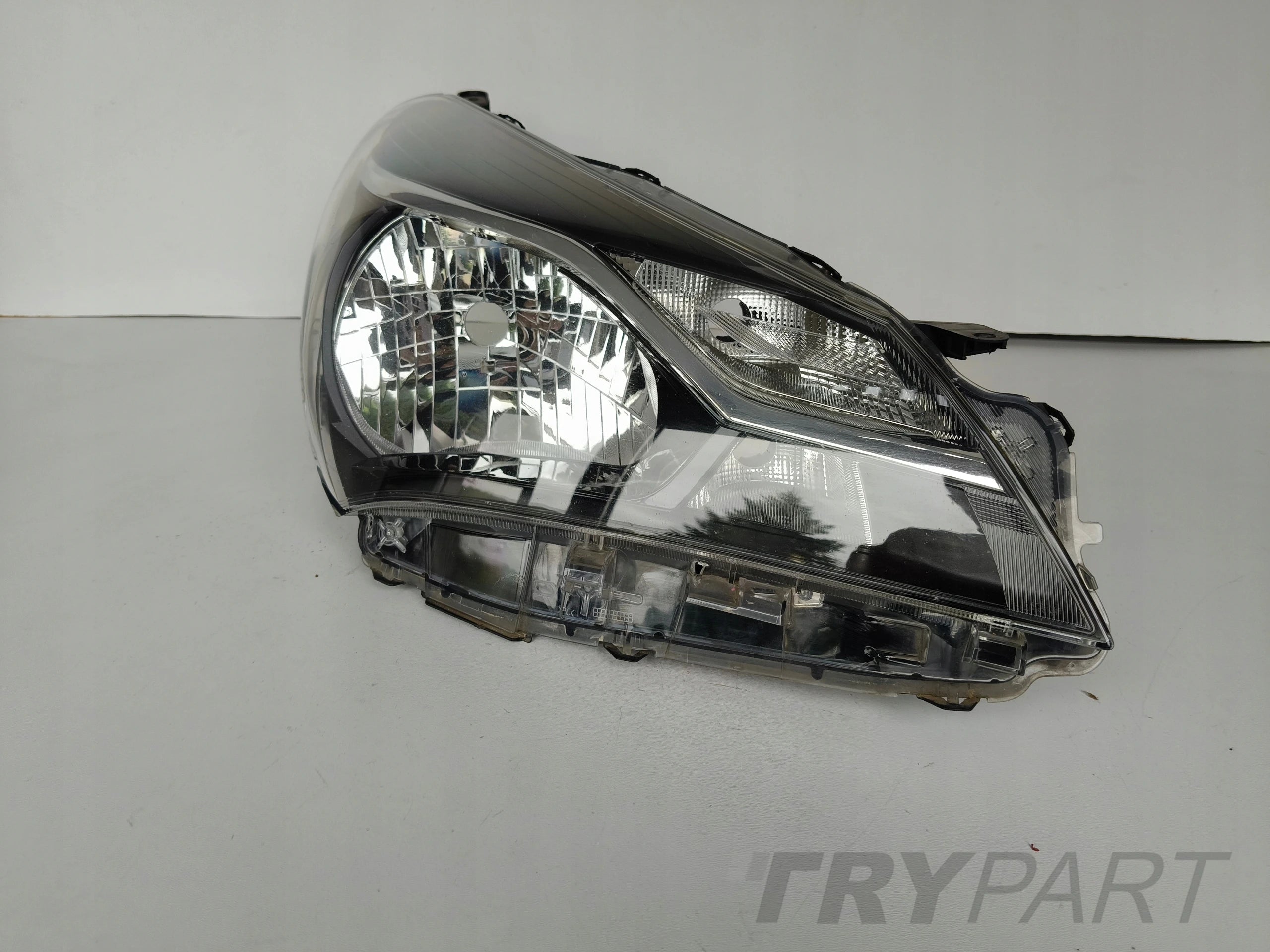 RIGHT HEADLIGHT LAMP TOYOTA YARIS III 17- FACELIFT