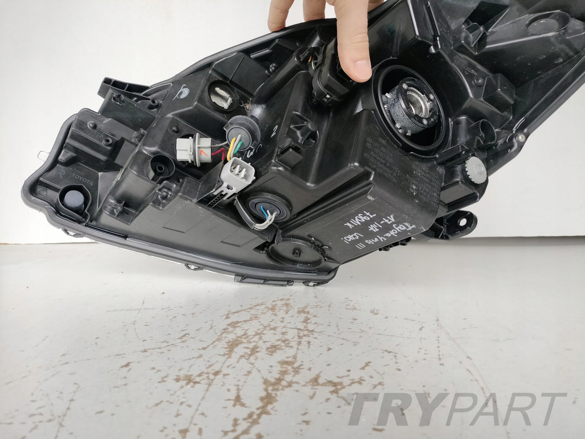 RIGHT HEADLIGHT LAMP TOYOTA YARIS III 17- FACELIFT