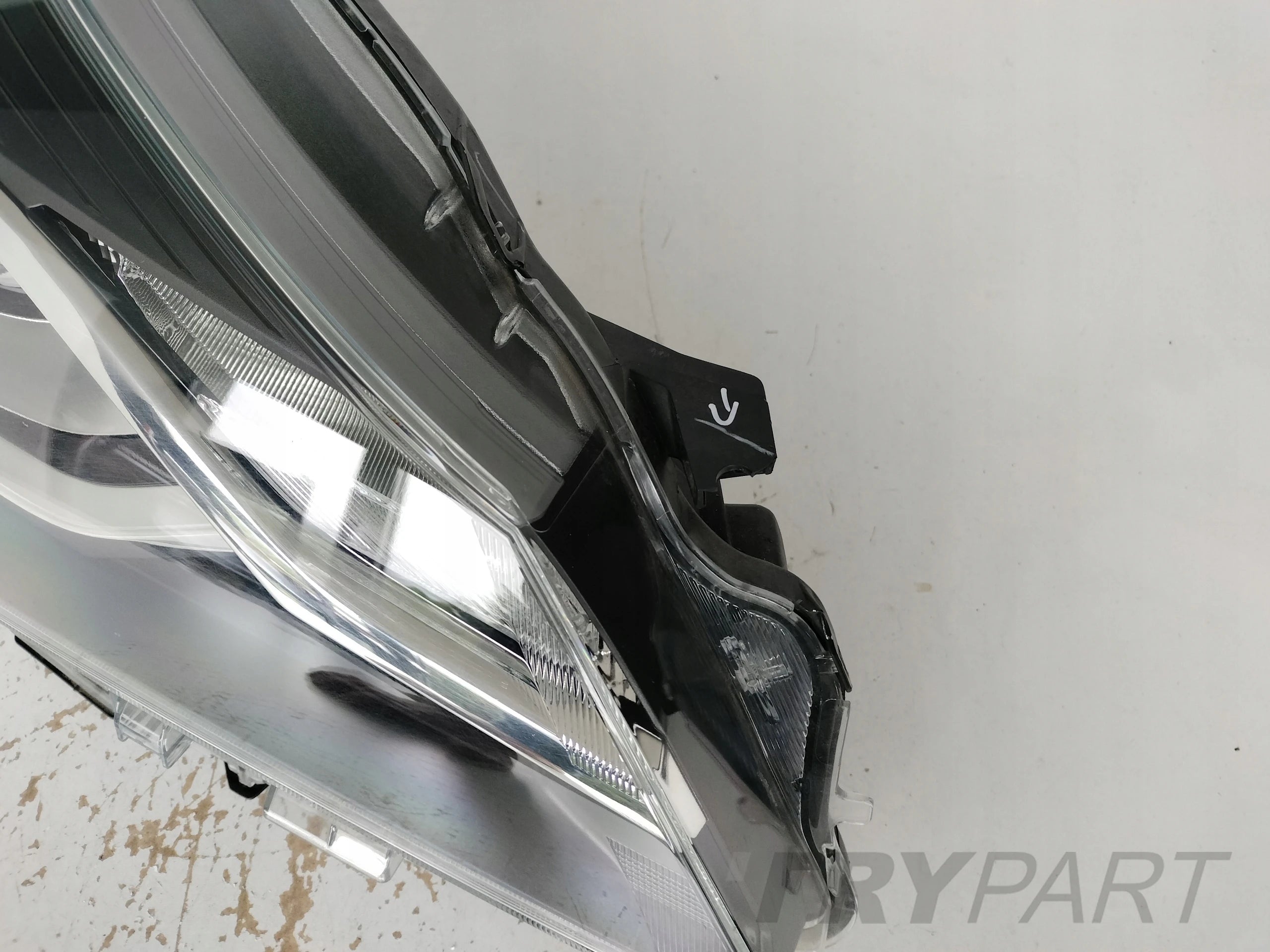 RIGHT HEADLIGHT LAMP TOYOTA YARIS III 17- FACELIFT