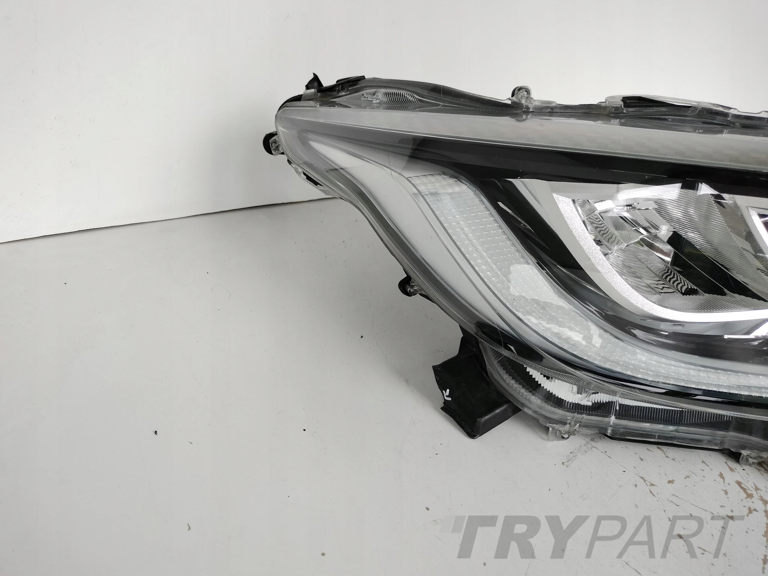 RIGHT HEADLIGHT LAMP TOYOTA YARIS IV 20- MAZDA 2 23- FULL LED
