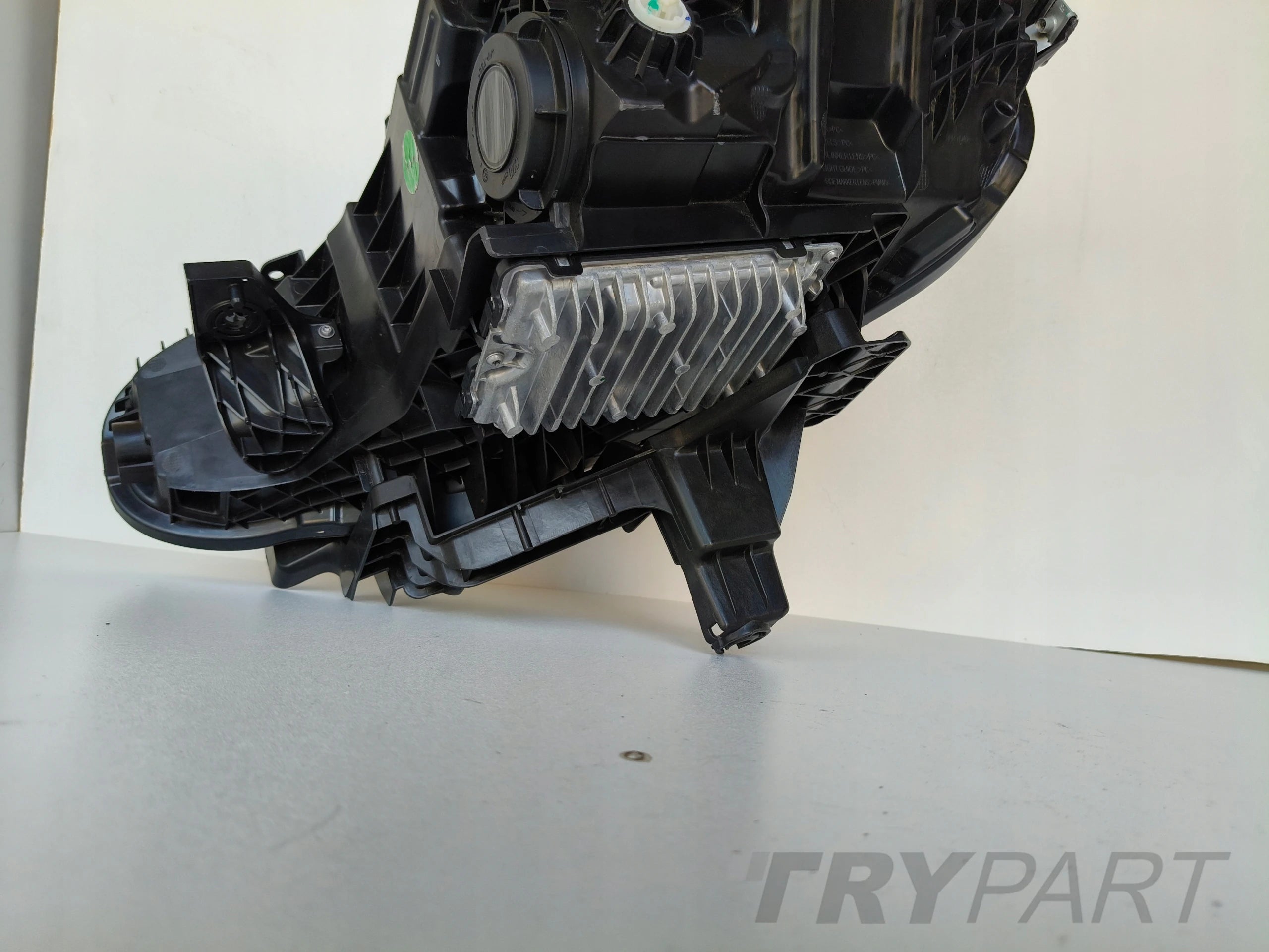 RIGHT HEADLIGHT LAMP VOLVO EX30 23- FULL LED