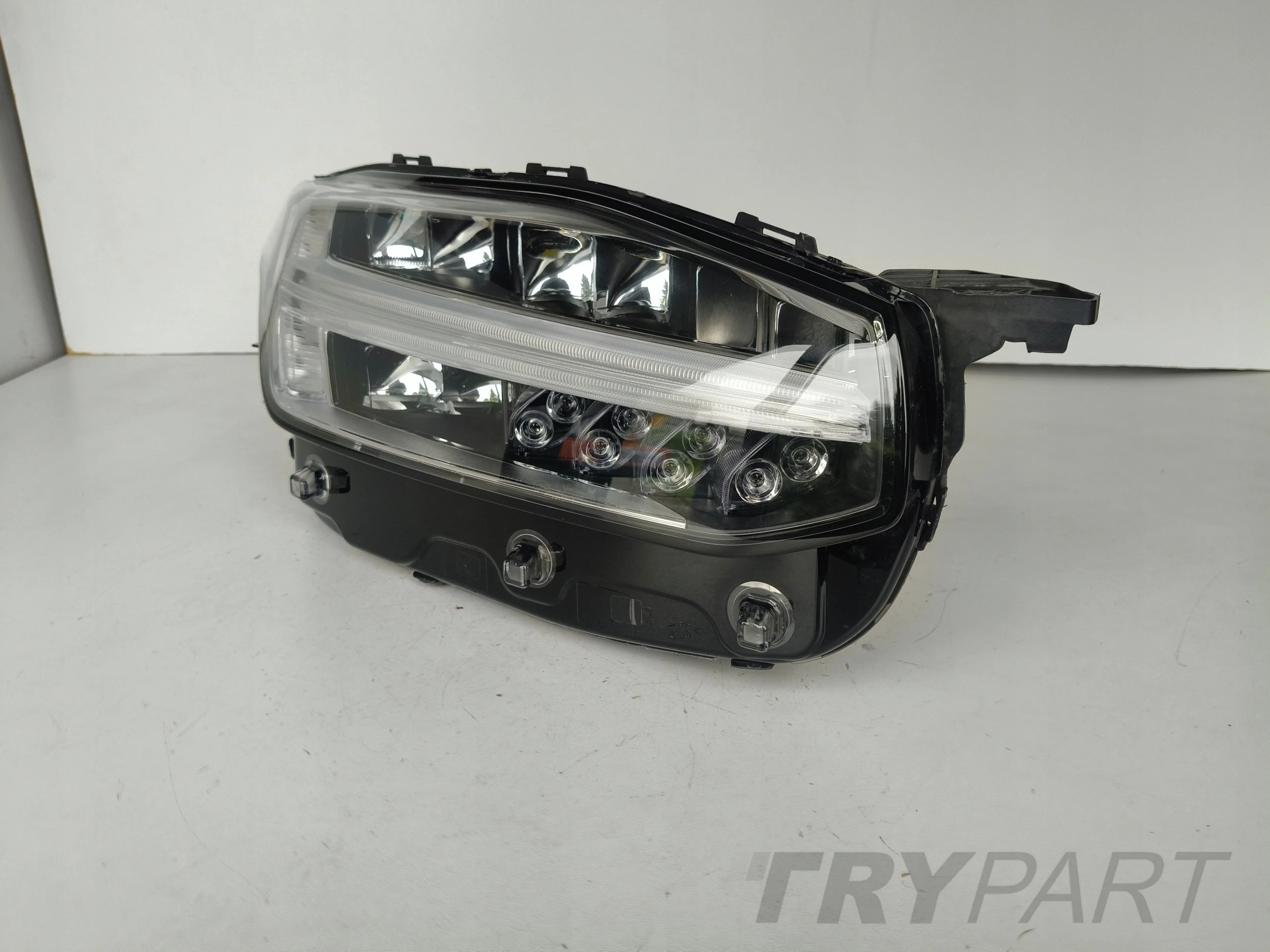 RIGHT HEADLIGHT LAMP VOLVO XC90 II 19- FACELIFT FULL LED ACTIVE HIGH BEAM