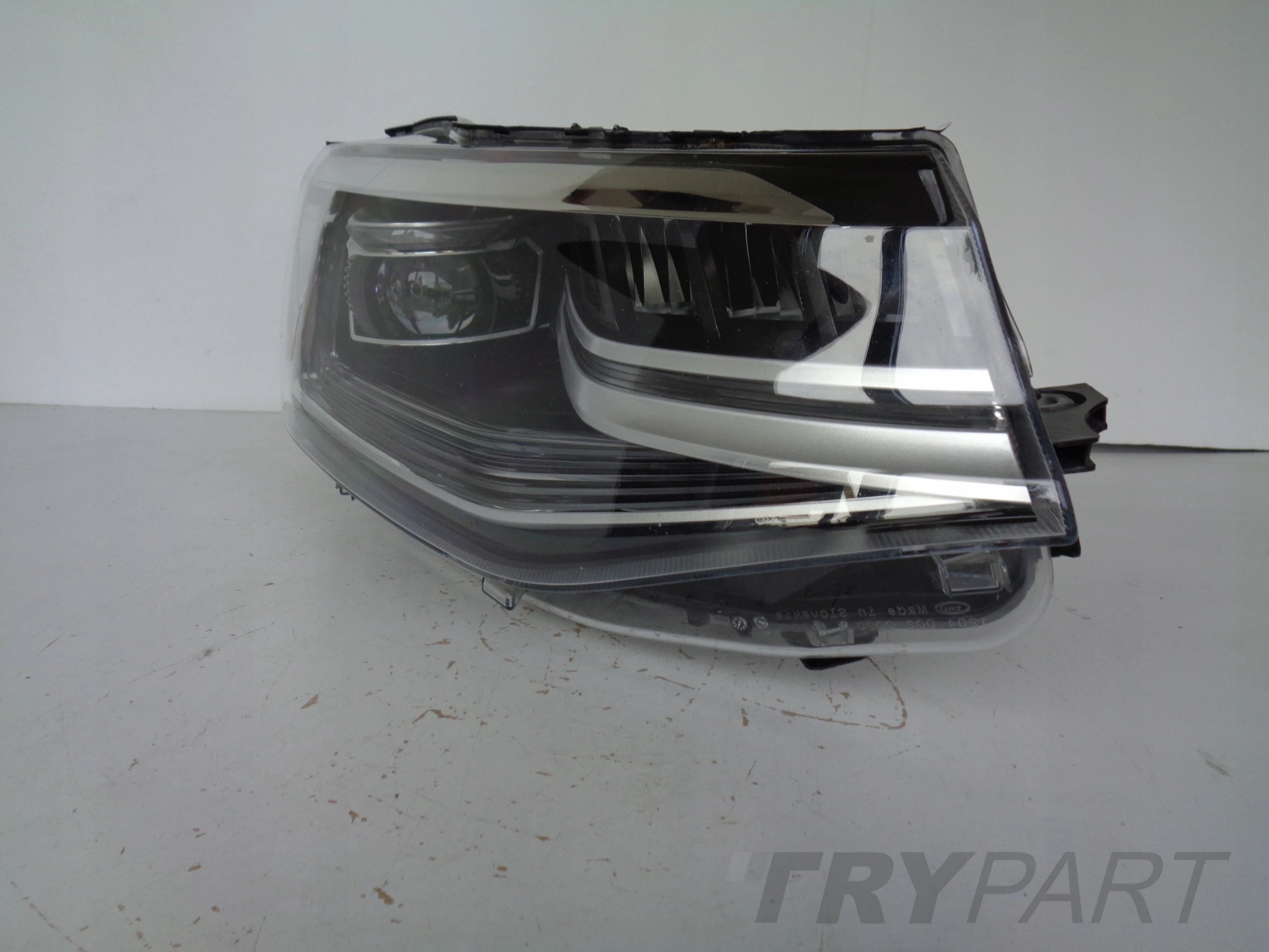 RIGHT HEADLIGHT LAMP VW CADDY 2K7 21- FULL LED