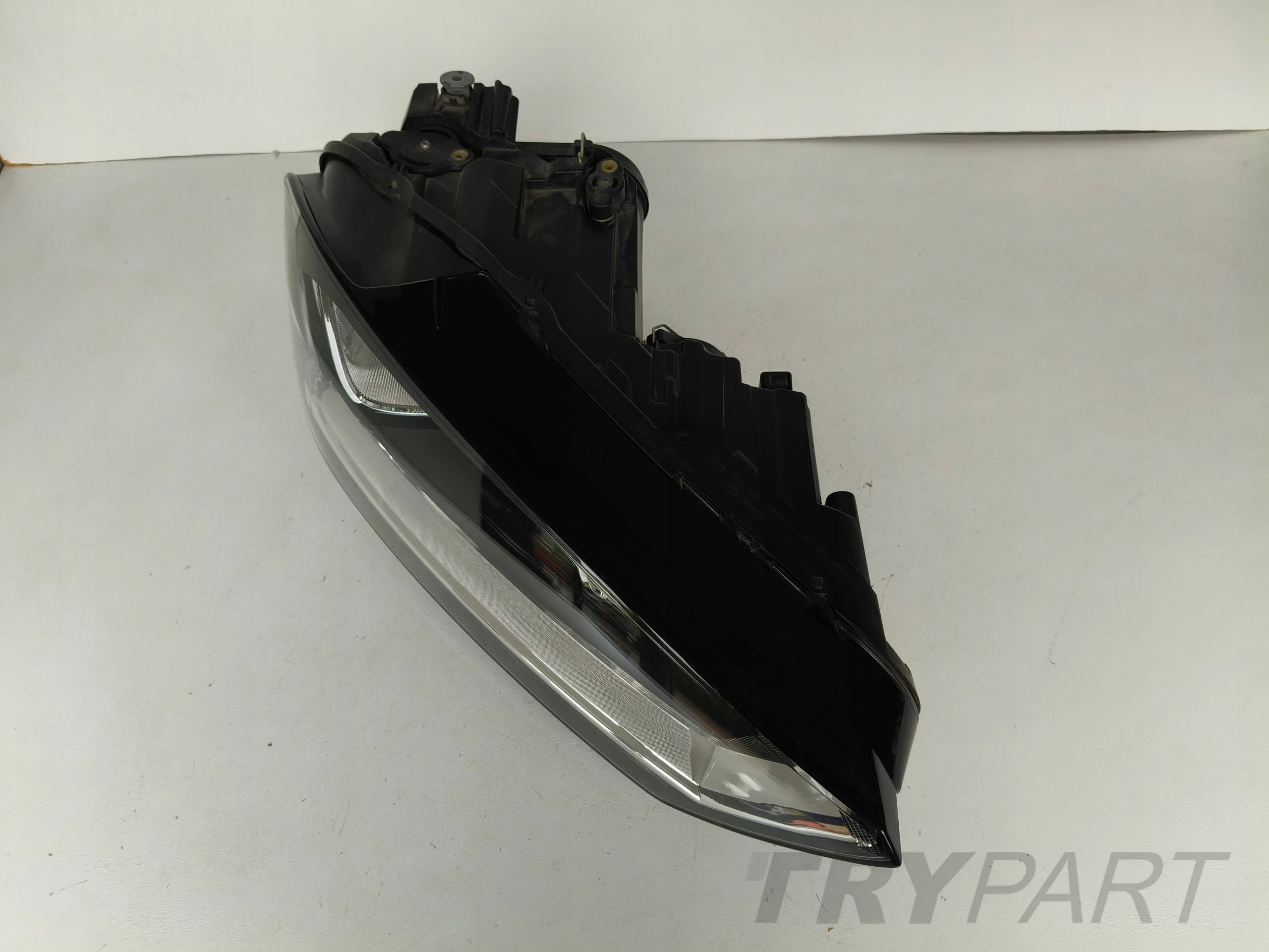 RIGHT HEADLIGHT LAMP VW GOLF SPORTSVAN 510 14-