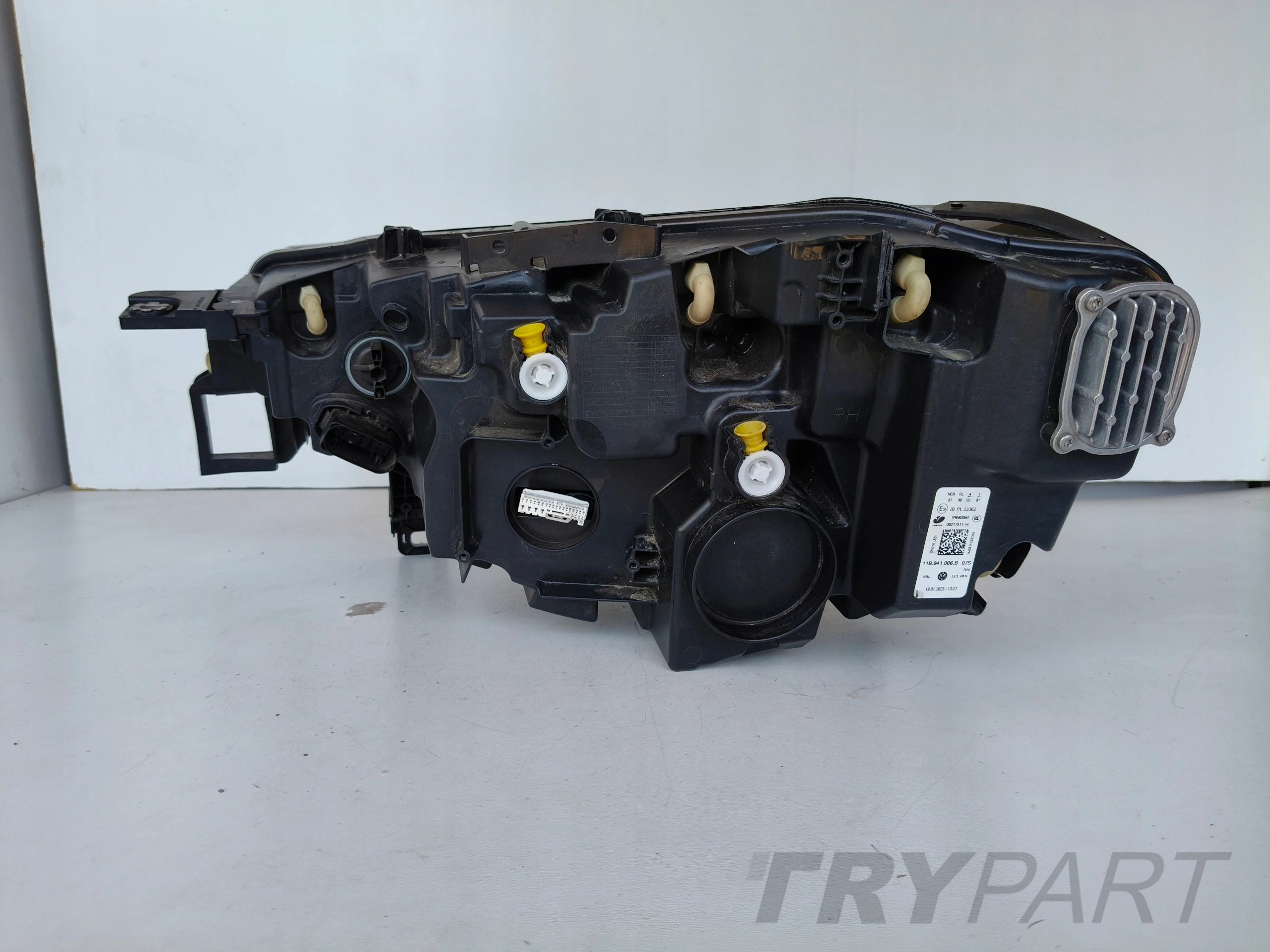 RIGHT HEADLIGHT LAMP VW ID4 11A 21- FULL LED