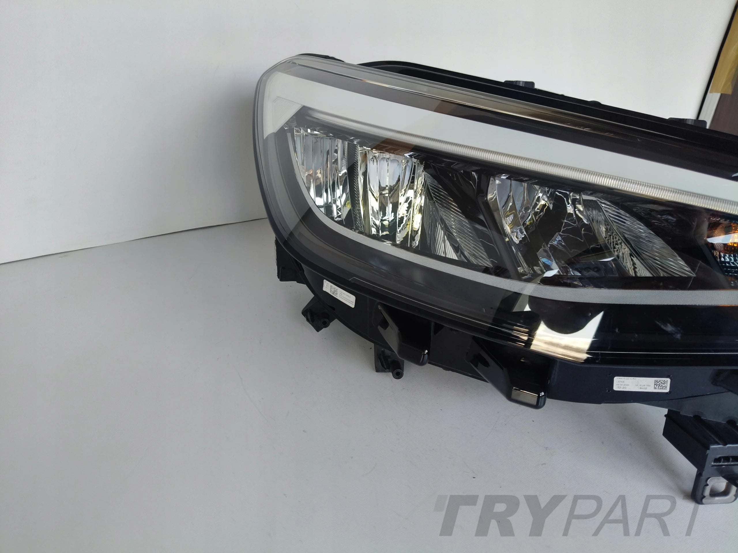 RIGHT HEADLIGHT LAMP VW ID4 11A 21- FULL LED