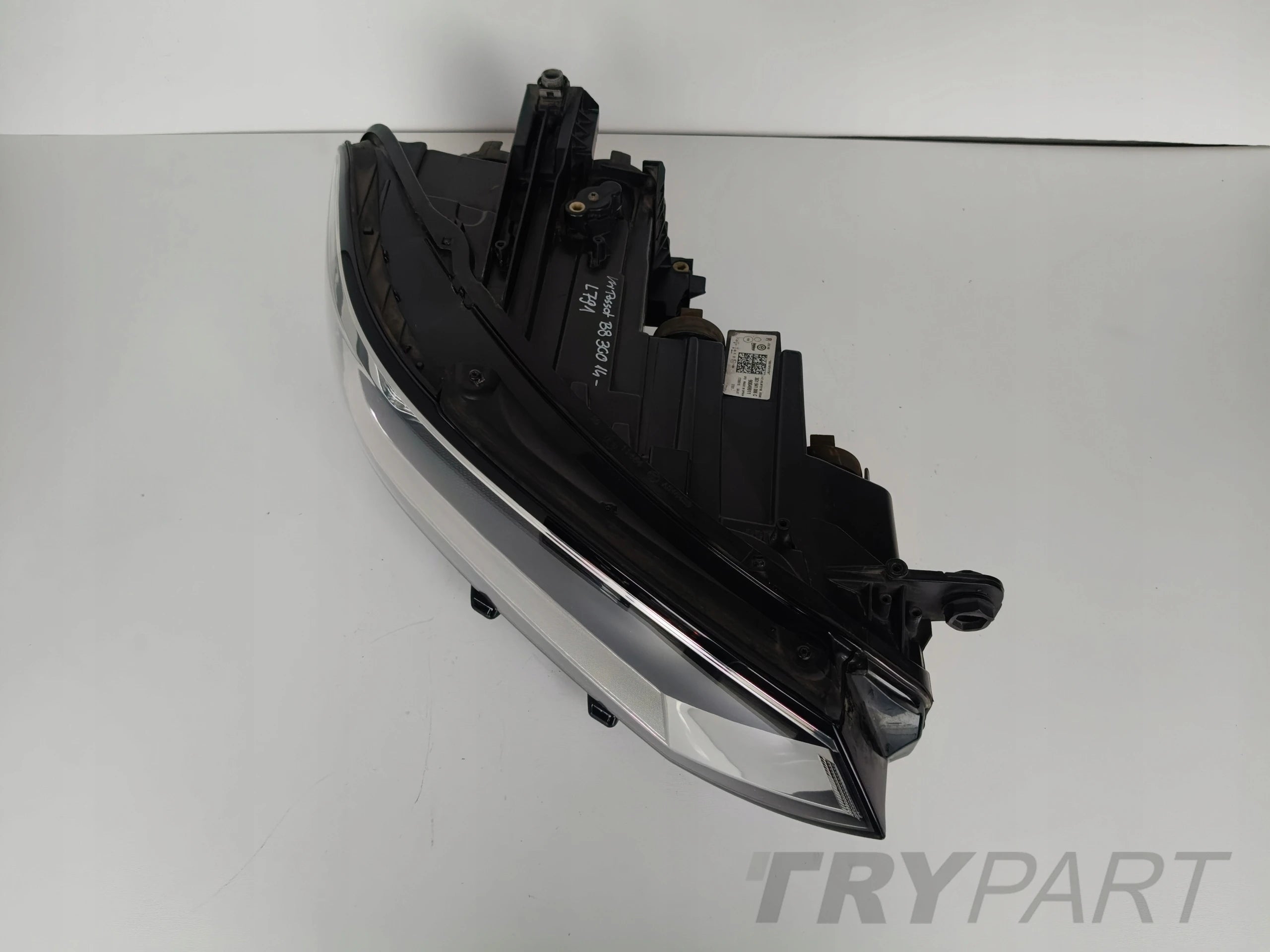 RIGHT HEADLIGHT LAMP VW PASSAT B8 3G 3G0 14-