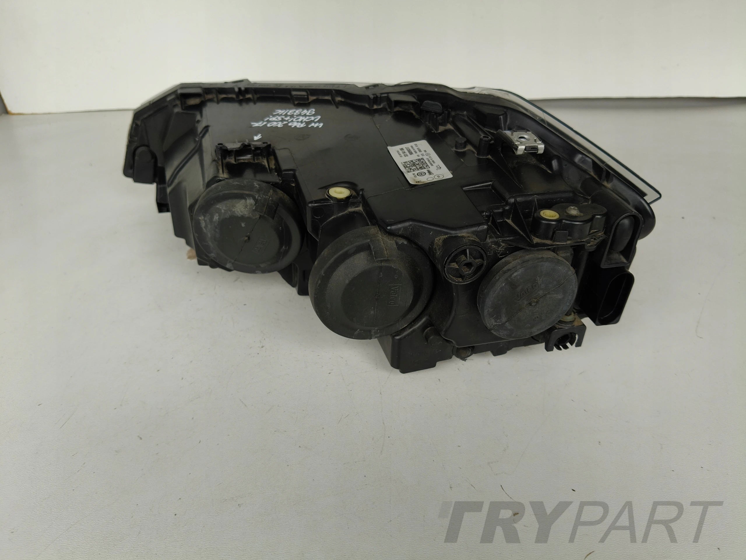 RIGHT HEADLIGHT LAMP VW POLO 2G 2G0 17-
