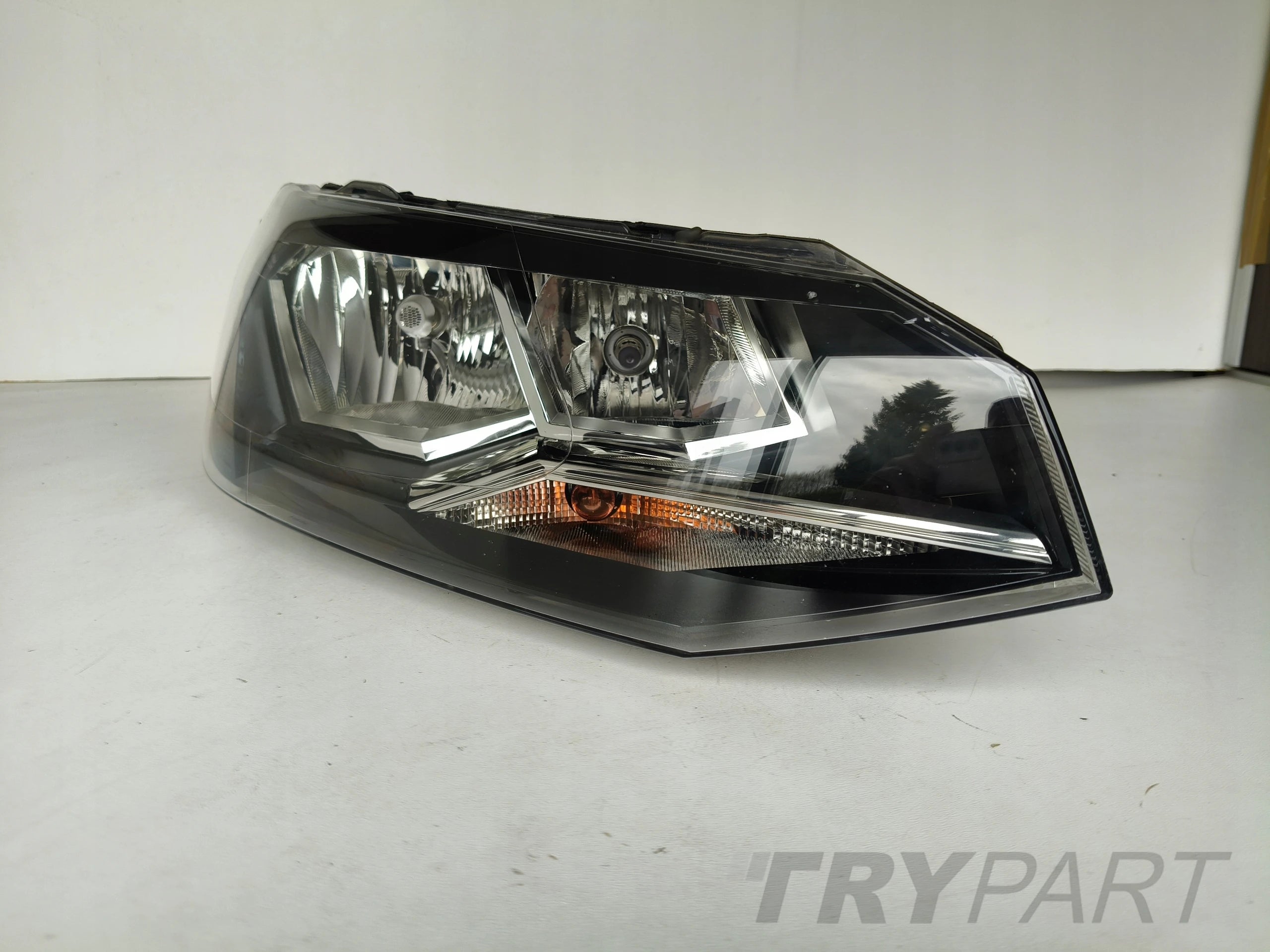RIGHT HEADLIGHT LAMP VW POLO 2G 2G0 17-