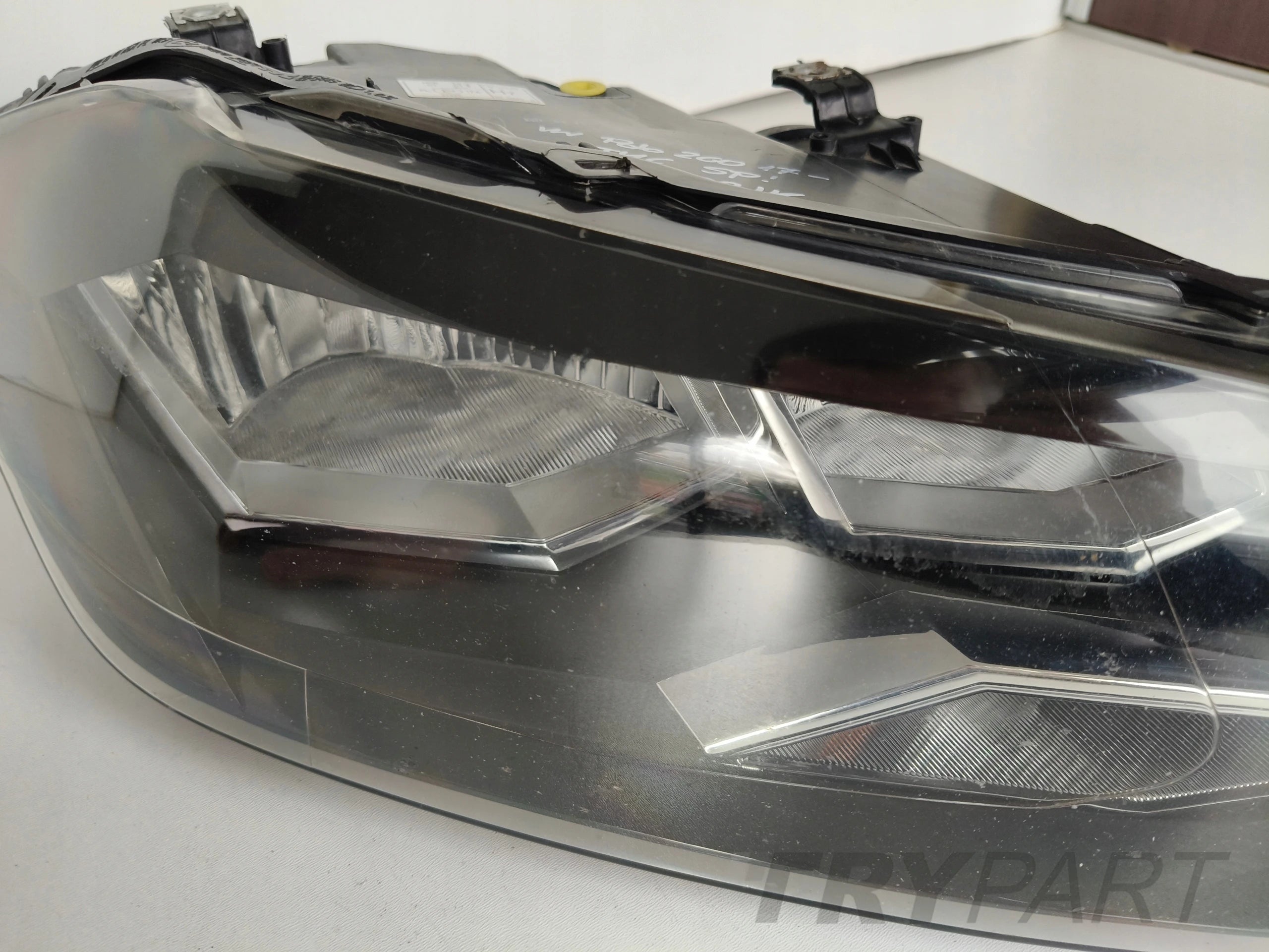 RIGHT HEADLIGHT LAMP VW POLO 2G0 2G 17- TYC