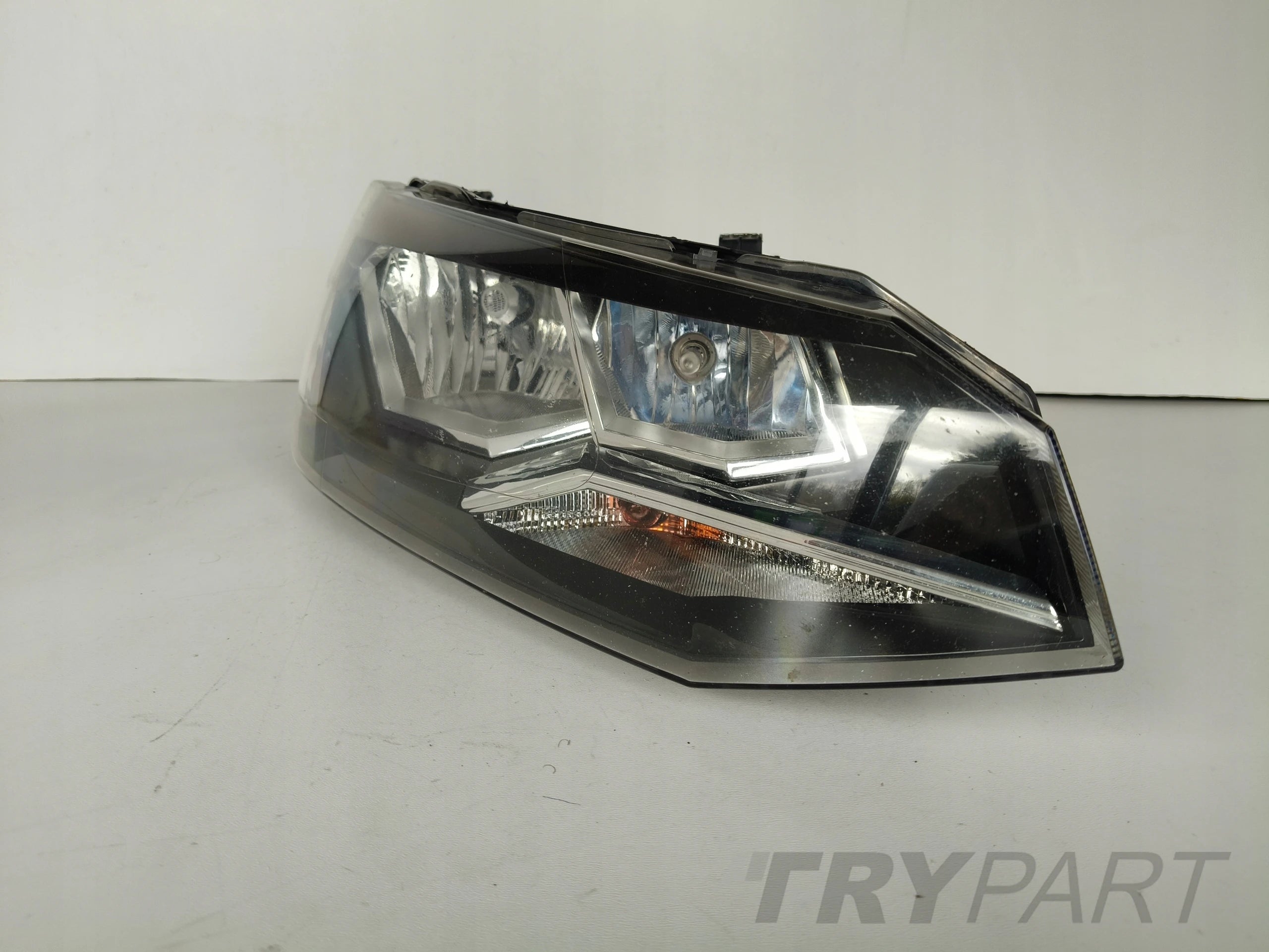 RIGHT HEADLIGHT LAMP VW POLO 2G0 2G 17- TYC