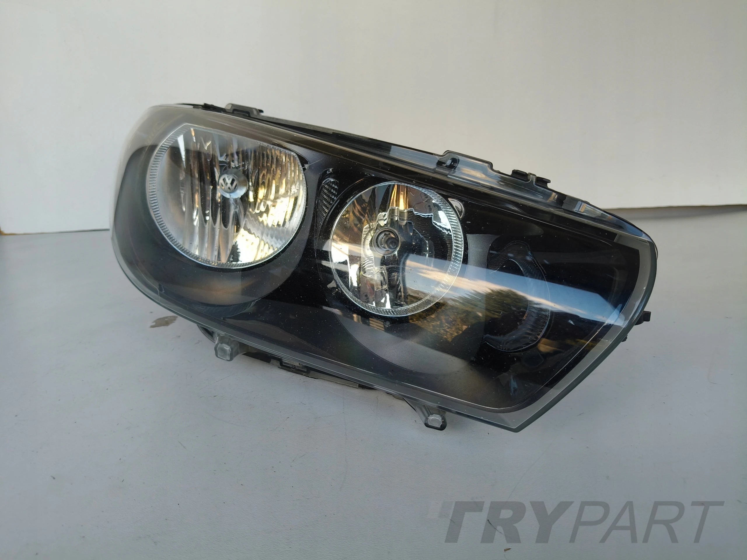 RIGHT HEADLIGHT LAMP VW SCIROCCO 1K8 08-