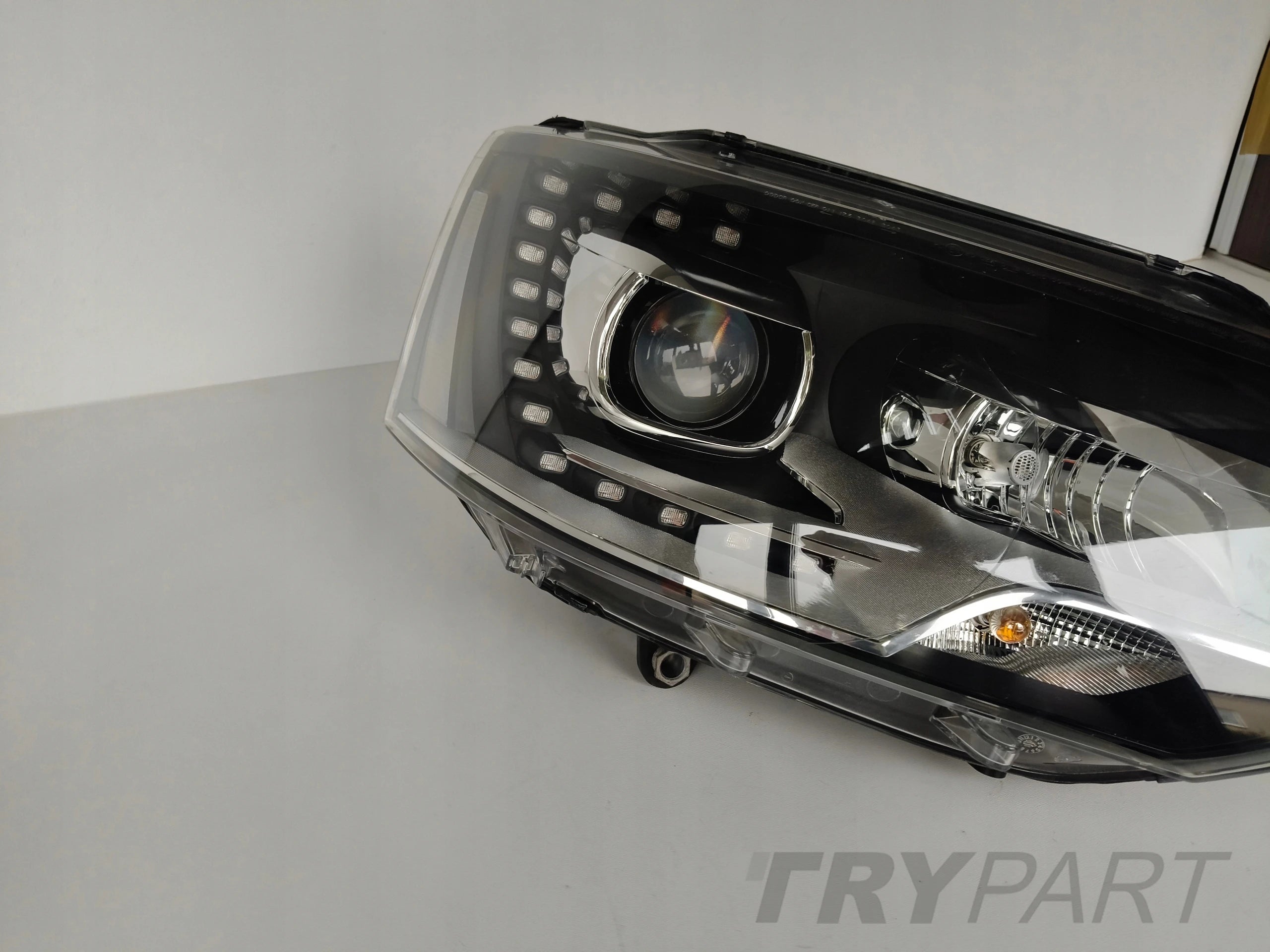 RIGHT HEADLIGHT LAMP VW T5 7E 7E0 09-15 LIFT XENON LED