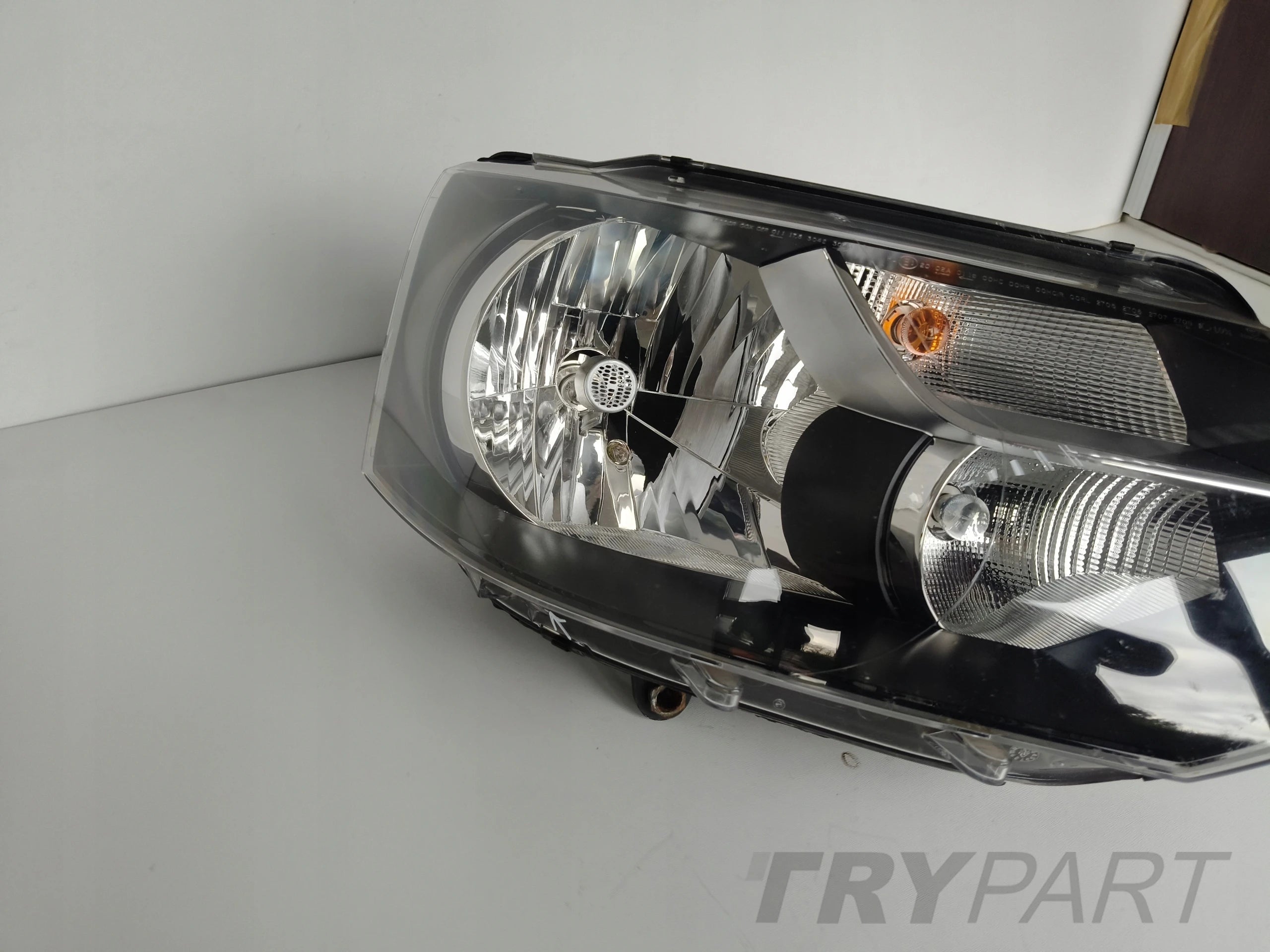 RIGHT HEADLIGHT LAMP VW T5 7E 7E0 09- LIFT