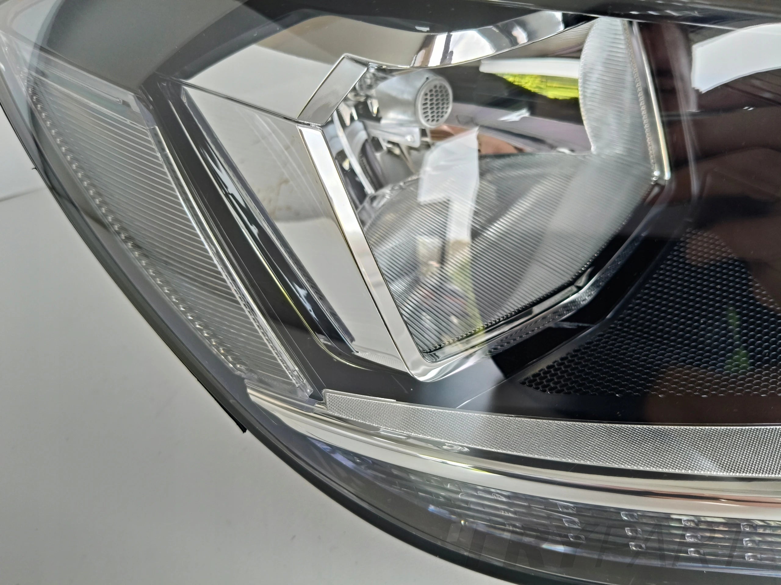 RIGHT HEADLIGHT LAMP VW TOURAN 5TA 16-