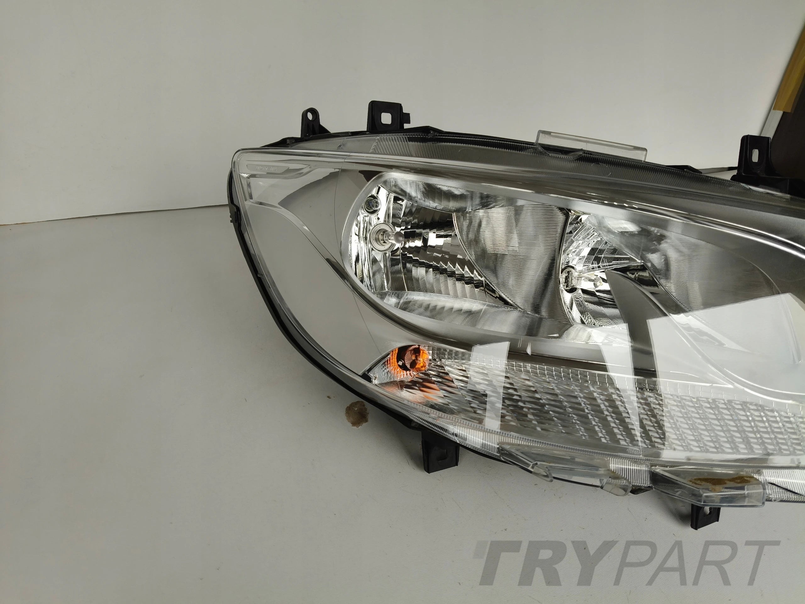 RIGHT HEADLIGHT MERCEDES SPRINTER W910 18-